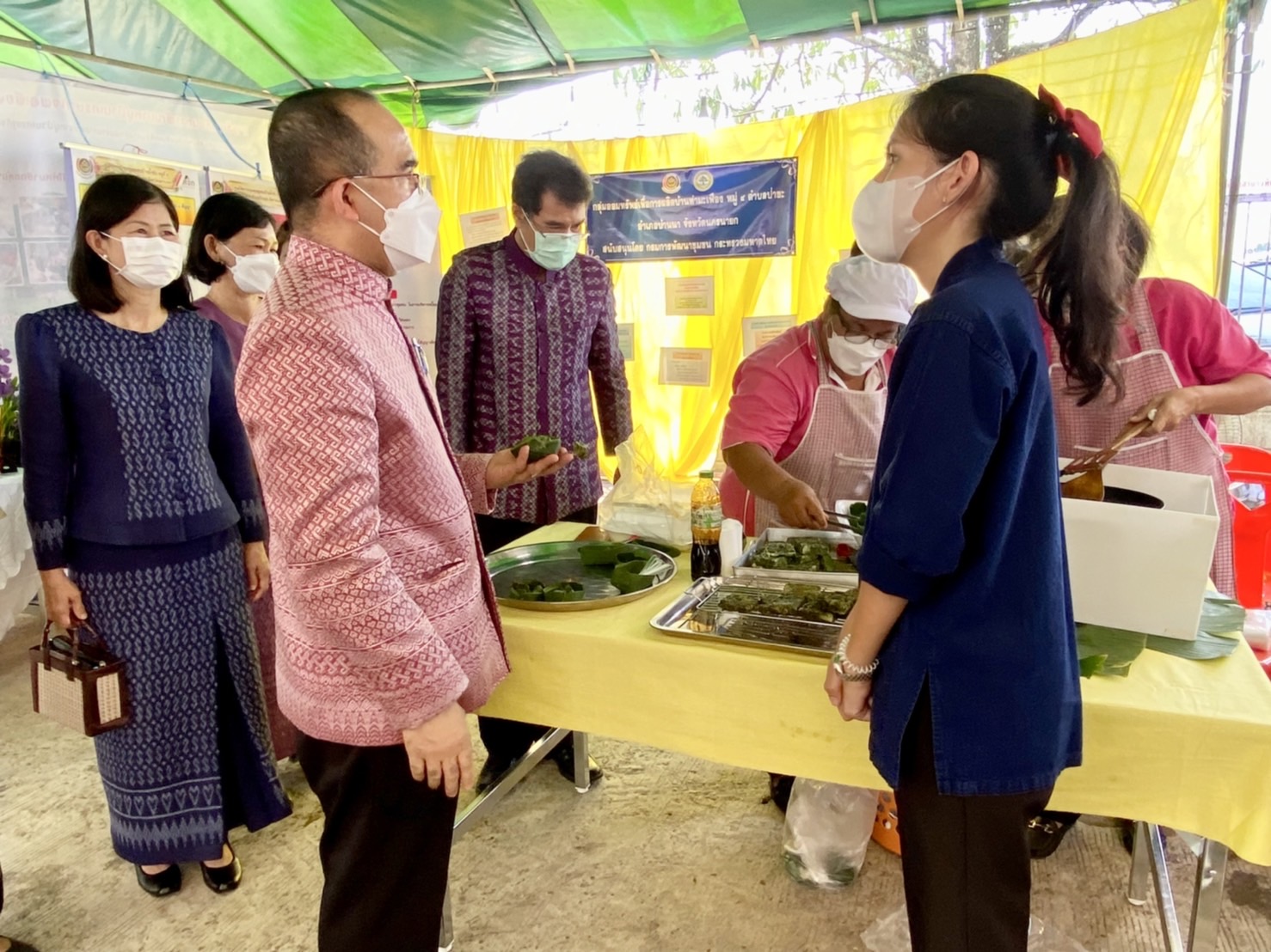 ??พช.นครนายก จัดงานมหกรรมการออมลดความเหลื่อมล้ำของประชาชนจังหวัดนครนายก ประจำปี 2565 ครบรอบ 48 ปี การก่อตั้งกลุ่มออมทรัพย์เพื่อการผลิต