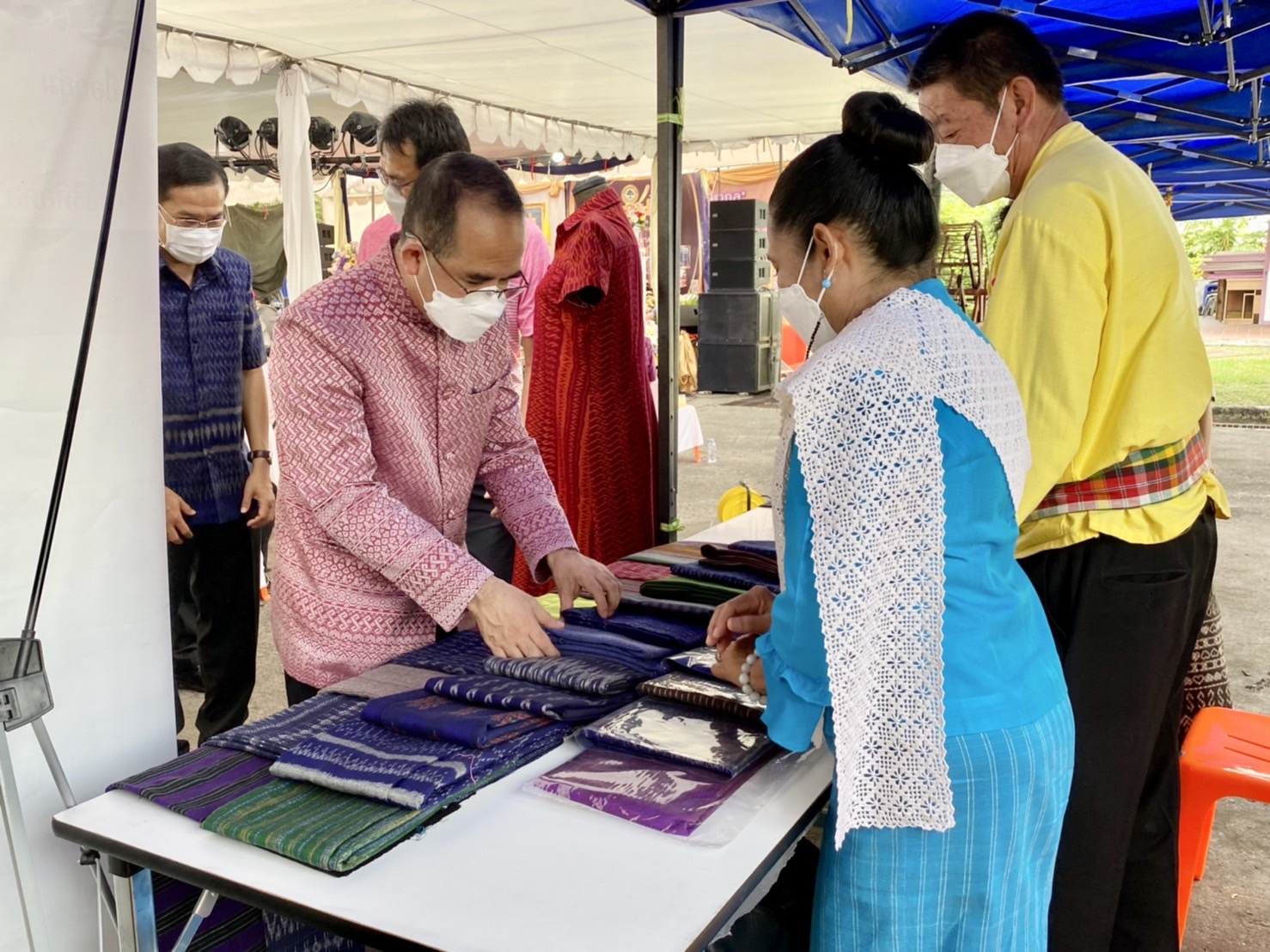 ??พช.นครนายก จัดงานมหกรรมการออมลดความเหลื่อมล้ำของประชาชนจังหวัดนครนายก ประจำปี 2565 ครบรอบ 48 ปี การก่อตั้งกลุ่มออมทรัพย์เพื่อการผลิต