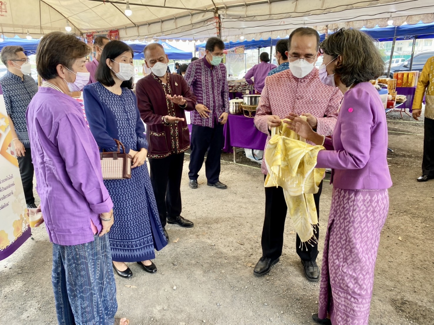 ??พช.นครนายก จัดงานมหกรรมการออมลดความเหลื่อมล้ำของประชาชนจังหวัดนครนายก ประจำปี 2565 ครบรอบ 48 ปี การก่อตั้งกลุ่มออมทรัพย์เพื่อการผลิต