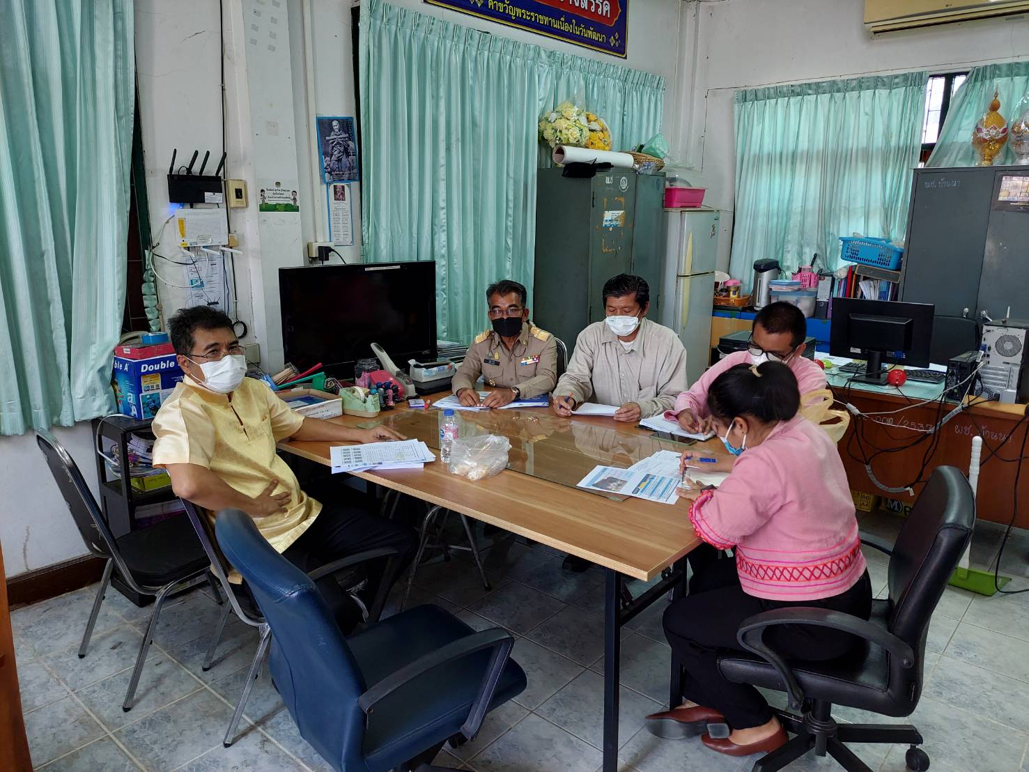 ? พช.นครนายก ออกติดตามและให้กำลังใจทีมงานพัฒนาชุมชนอำเภอ ในการขับเคลื่อนขจัดความยากจนและพัฒนาคนทุกช่วงวัยอย่างยั่งยืน ฯ ?