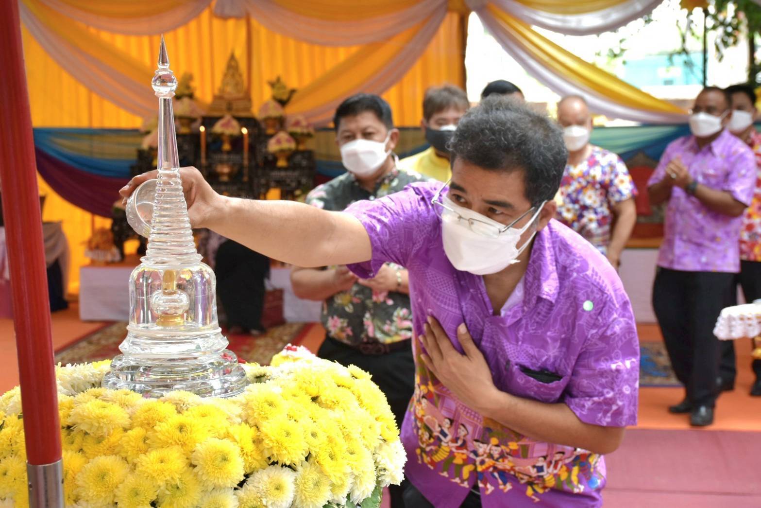 ? พช.นครนายก ร่วมพิธีกรรม “สูดเสื้อสูดผ้าไทยพวน” กิจกรรมสงกรานต์ปีใหม่ของชุมชนไทยพวน จังหวัดนครนายก ?