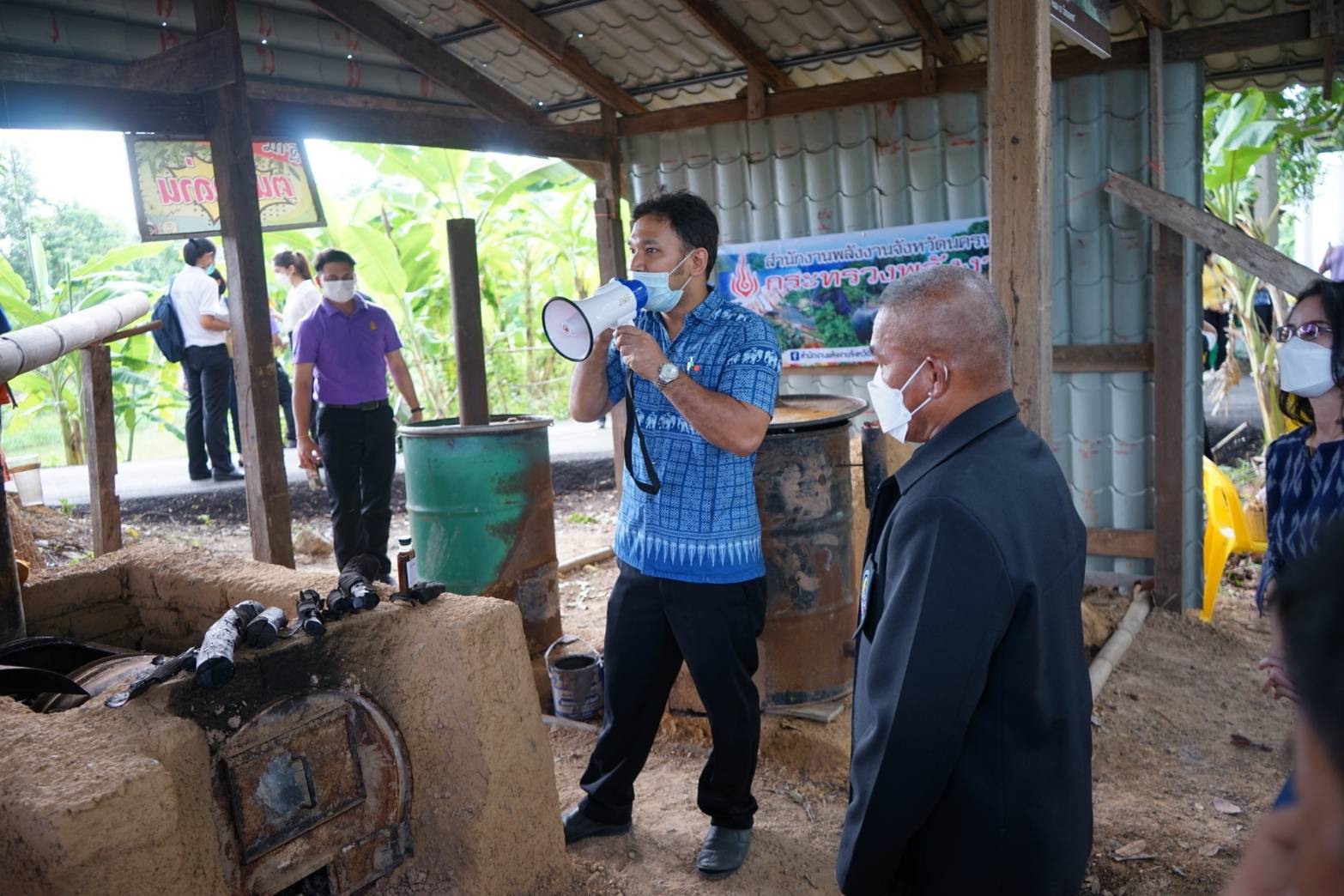 ศูนย์เรียนรู้เกษตรทฤษฎีใหม่ “โคก หนอง นา” วัดดงละคร
