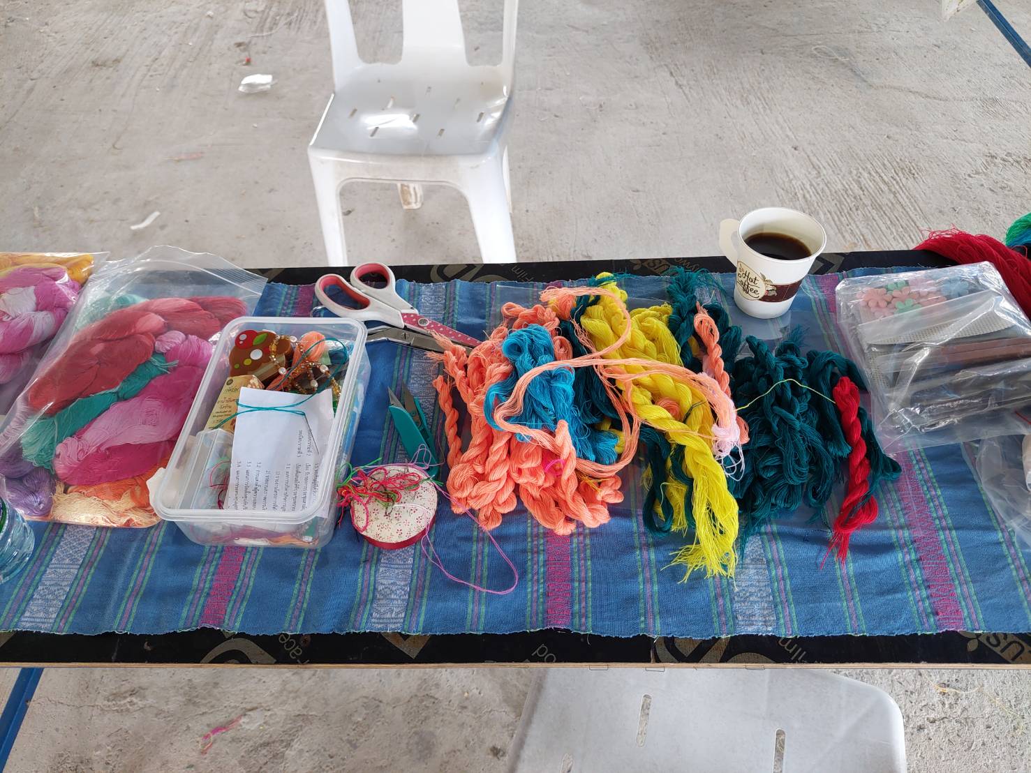 ? พัฒนาชุมชนจังหวัดนครนายก ติดตามการจัดทำตัวผีเสื้อประดิษฐ์ เทิดพระเกียรติสมเด็จพระนางเจ้าสิริกิต์ พระบรมราชินีนาถ พระบรมราชชนนีพันปีหลวง