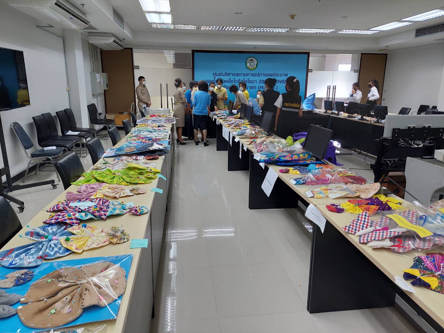 ? พช.นครนายก ร่วมคัดเลือกผีเสื้อประดิษฐ์ จากลายผ้าอัตลักษณ์ของจังหวัดนครนายก