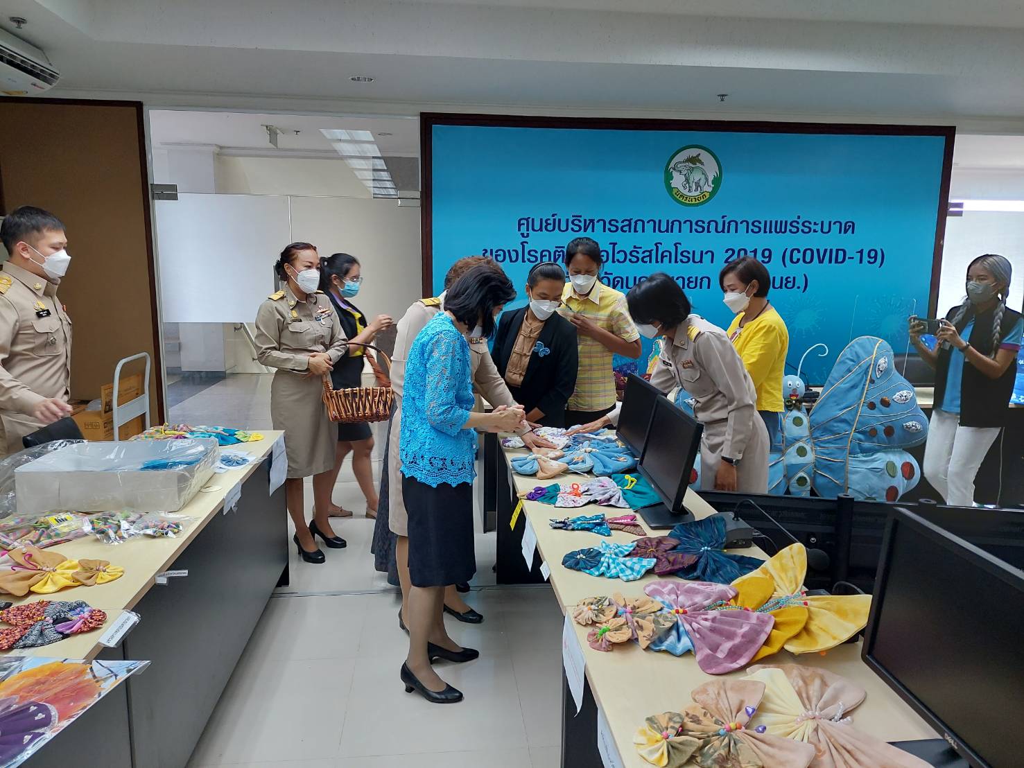 ? พช.นครนายก ร่วมคัดเลือกผีเสื้อประดิษฐ์ จากลายผ้าอัตลักษณ์ของจังหวัดนครนายก