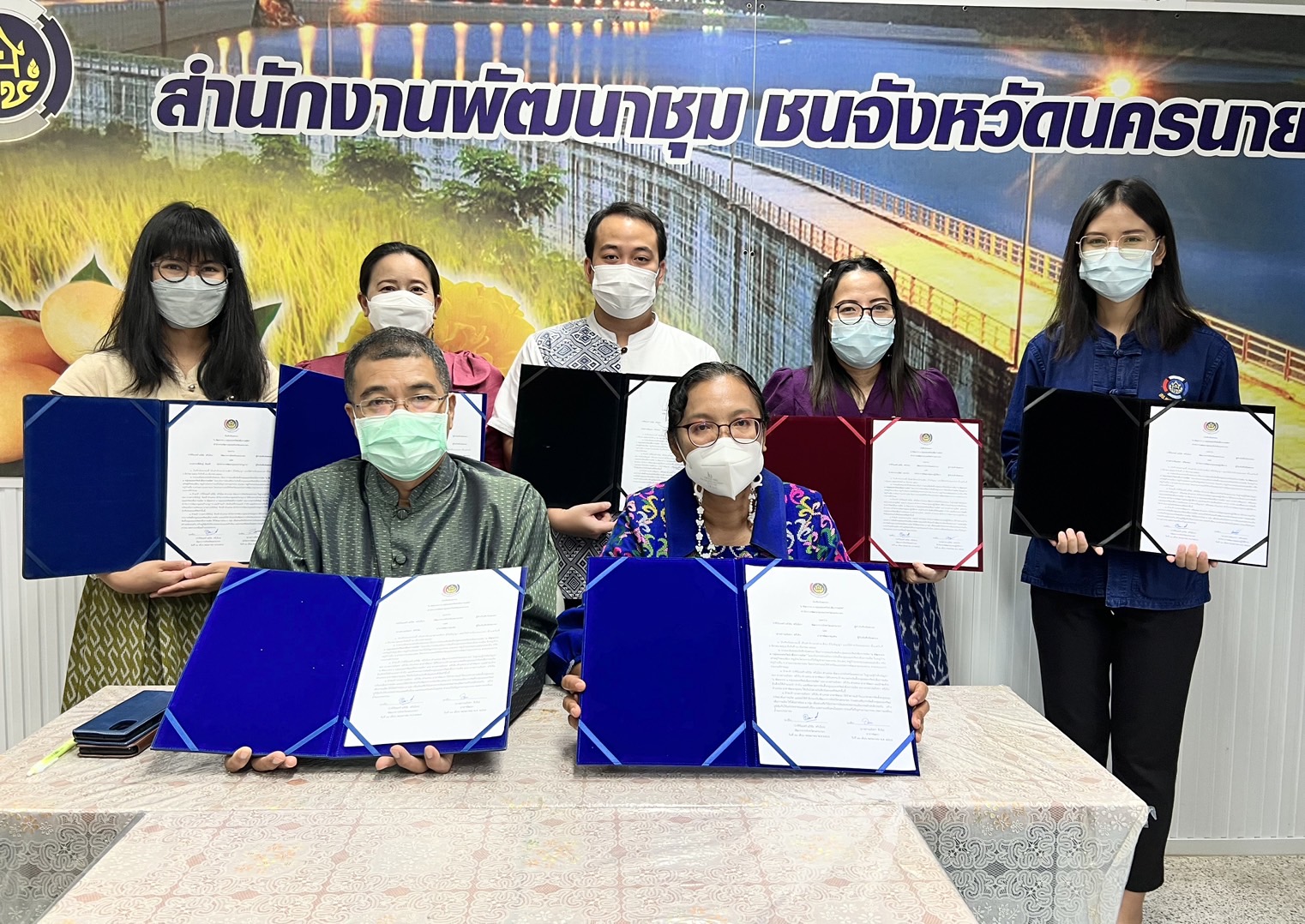 ??พช.นครนายก ร่วมลงนามบันทึกข้อตกลง 1 พัฒนากร 1 กลุ่มออมทรัพย์เพื่อการผลิต