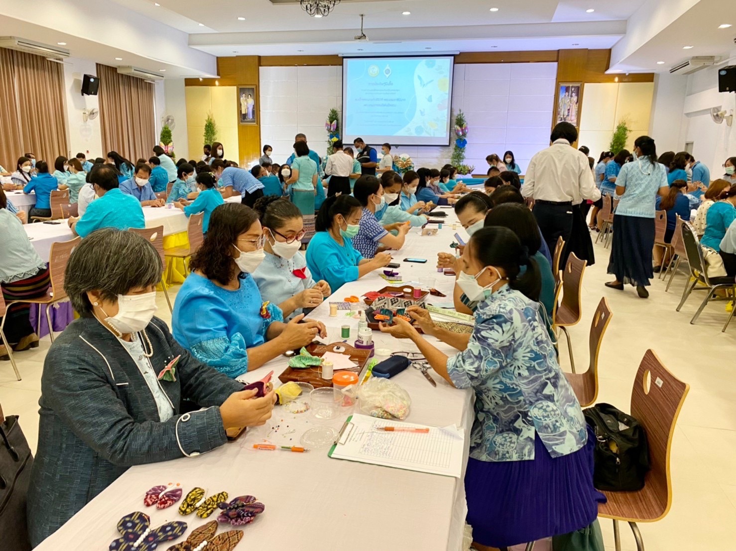 ?? พช.นครนายก ร่วมแถลงข่าวกิจกรรมประดิษฐ์ผีเสื้อ จากผ้าตามอัตลักษณ์ของจังหวัดนครนายก รวมใจแสดงพลังแห่งความจงรักภักดี เพื่อนำไปประดับนิทรรศการเฉลิมพระเกียรติ สมเด็จพระนางเจ้าสิริกิต์ พระบรมราชินีนาถ พระบรมราชชนนีพันปีหลวง เนื่องในโอกาสมหามงคลเฉลิมพระชนมพรรษา 90 พรรษา 12 สิงหาคม 2565