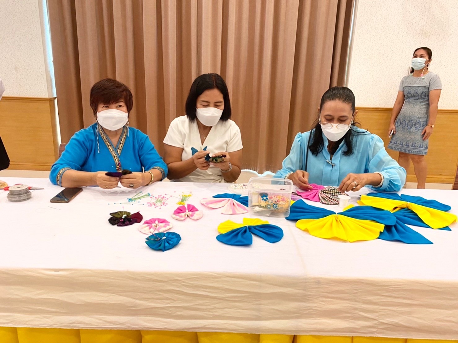 ?? พช.นครนายก ร่วมแถลงข่าวกิจกรรมประดิษฐ์ผีเสื้อ จากผ้าตามอัตลักษณ์ของจังหวัดนครนายก รวมใจแสดงพลังแห่งความจงรักภักดี เพื่อนำไปประดับนิทรรศการเฉลิมพระเกียรติ สมเด็จพระนางเจ้าสิริกิต์ พระบรมราชินีนาถ พระบรมราชชนนีพันปีหลวง เนื่องในโอกาสมหามงคลเฉลิมพระชนมพรรษา 90 พรรษา 12 สิงหาคม 2565