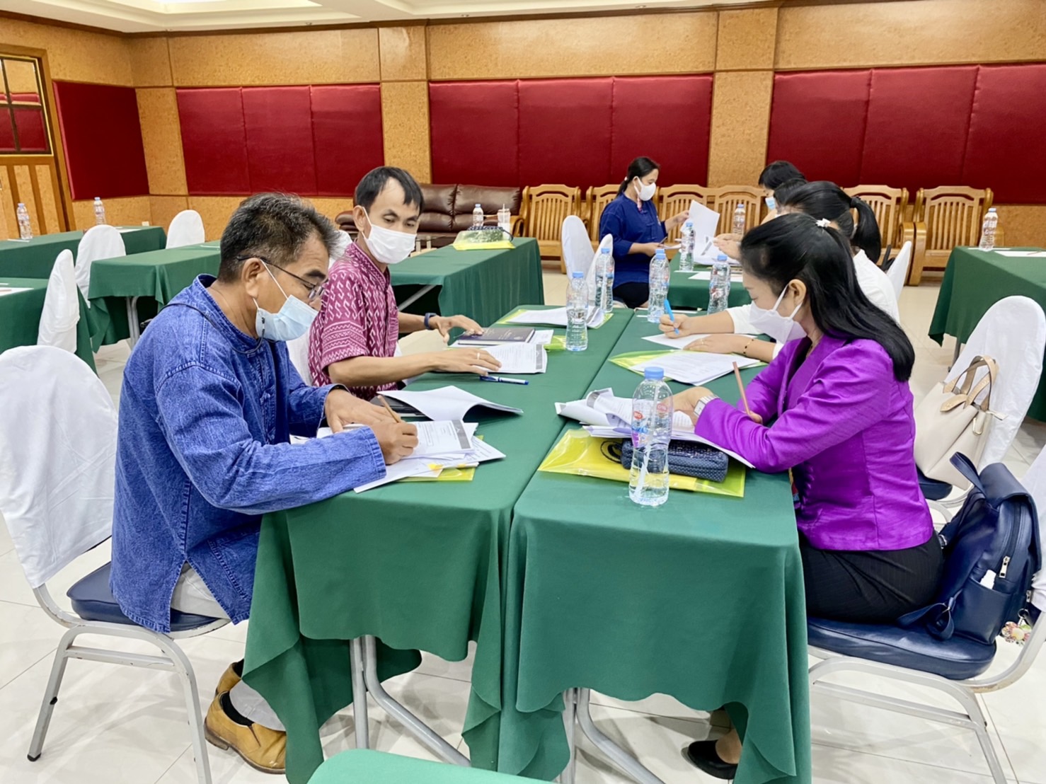 ?? พช.นครนายก จัดประชุมคณะกรรมการ คณะทำงาน และผู้เกี่ยวข้องกับการคัดสรร แนวทางการคัดสรร สุดยอดหนึ่งตำบลหนึ่งผลิตภัณฑ์ไทย ปี พ.ศ. 2565 (OTOP Product Champion : OPC) ระดับจังหวัด ครั้งที่ 1/2565