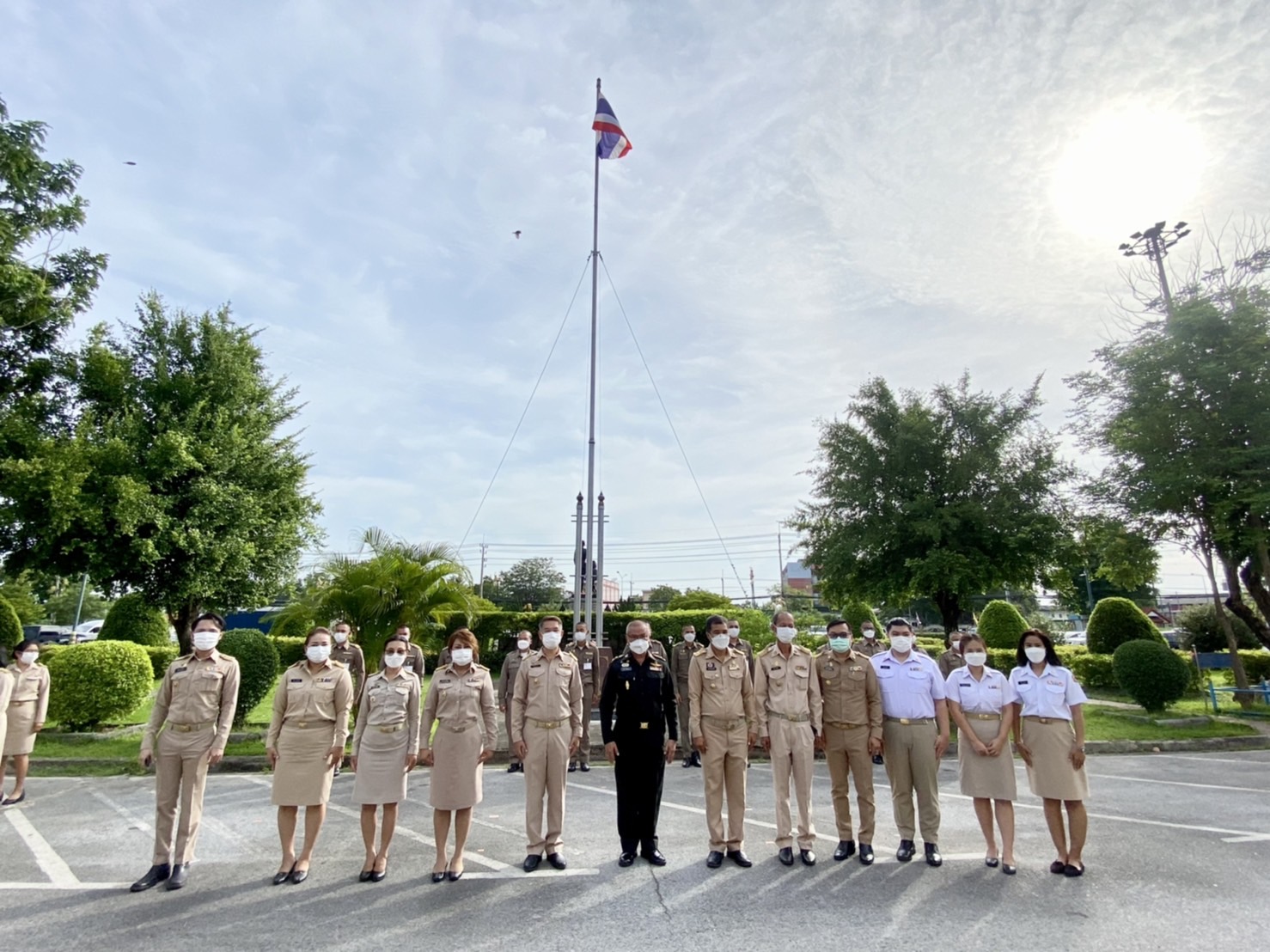 ??พช.นครนายก ร่วมกิจกรรมเคารพธงชาติ ??