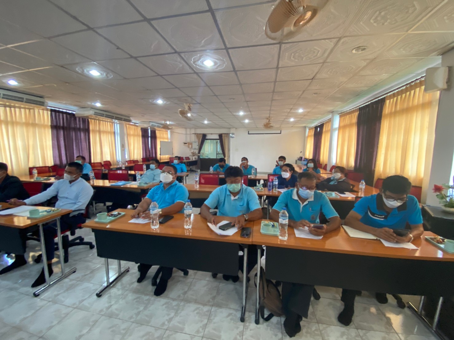 ??พช.นครนายก เข้าร่วมประชุมคณะกรรมการเครือข่ายกองทุนแม่ของแผ่นดินจังหวัดนครนายก