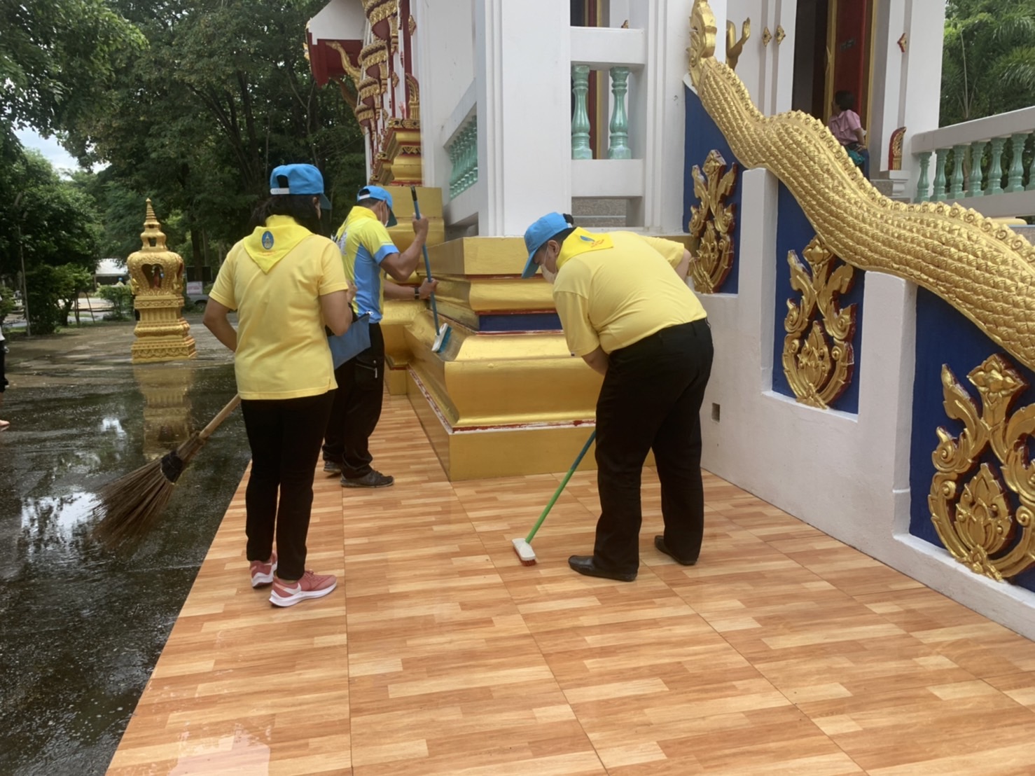 ??พช.นครนายก ร่วมกิจกรรมจิตอาสา เพื่อสนับสนุนการดำเนินงานโคก หนอง นา โมเดล วัดดงละคร