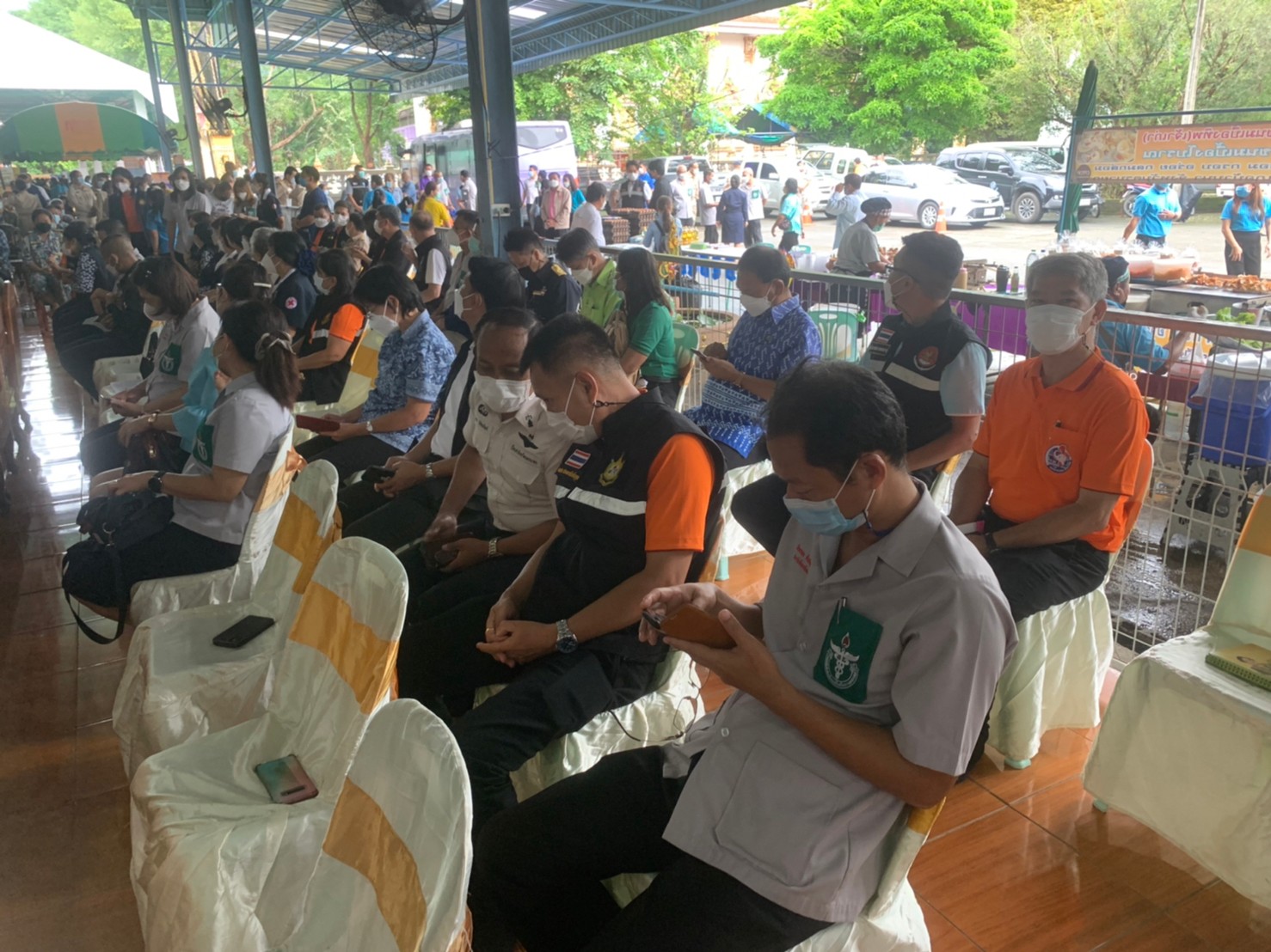 ??พช.นครนายก ร่วมโครงการ ” หน่วยบำบัดทุกข์ บำรุงสุข สร้างรอยยิ้มและความปรองดองสมานฉันท์ให้ประชาชนจังหวัดนครนายก” ครั้งที่ 11/2565