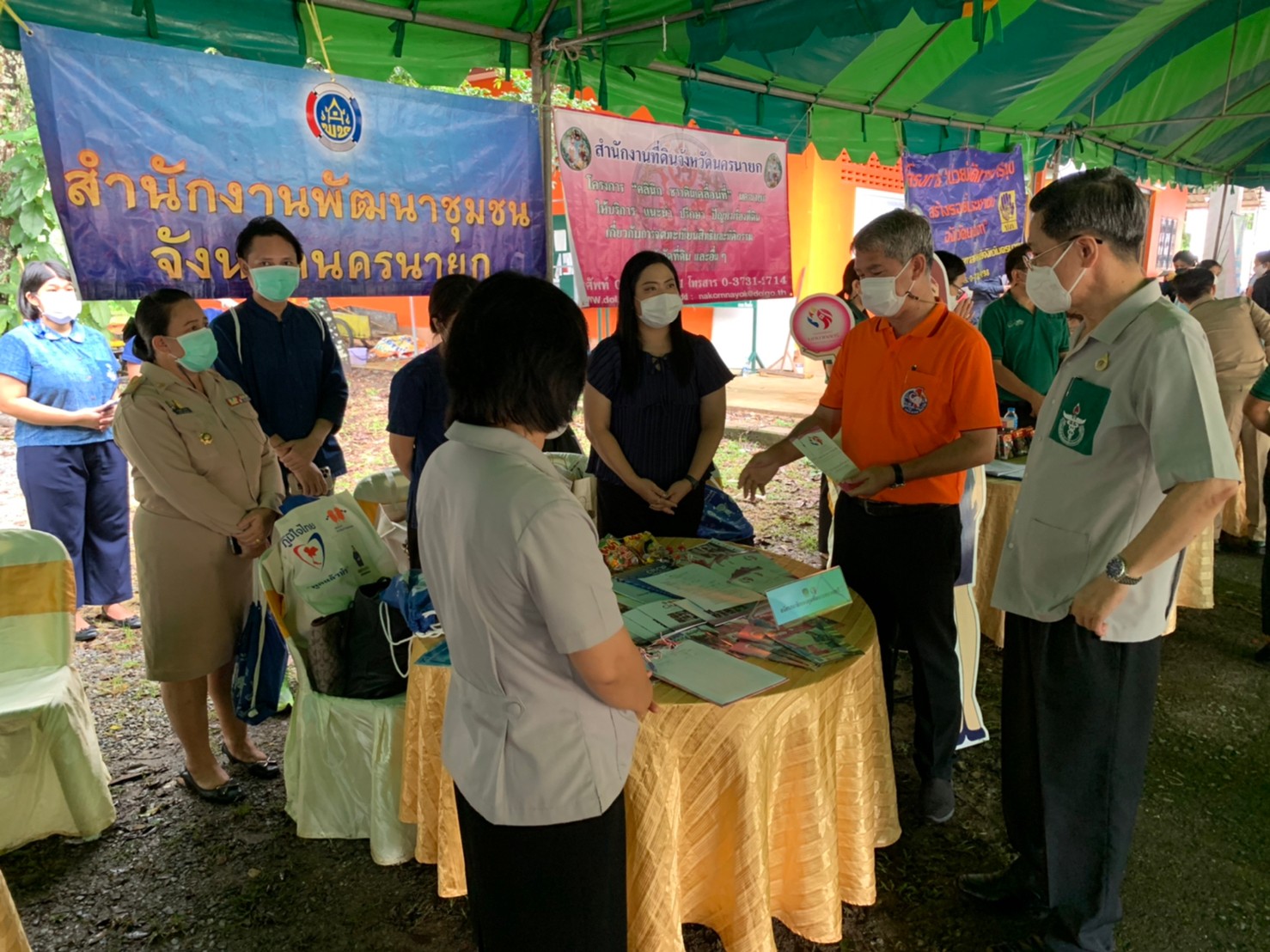 ??พช.นครนายก ร่วมโครงการ ” หน่วยบำบัดทุกข์ บำรุงสุข สร้างรอยยิ้มและความปรองดองสมานฉันท์ให้ประชาชนจังหวัดนครนายก” ครั้งที่ 11/2565