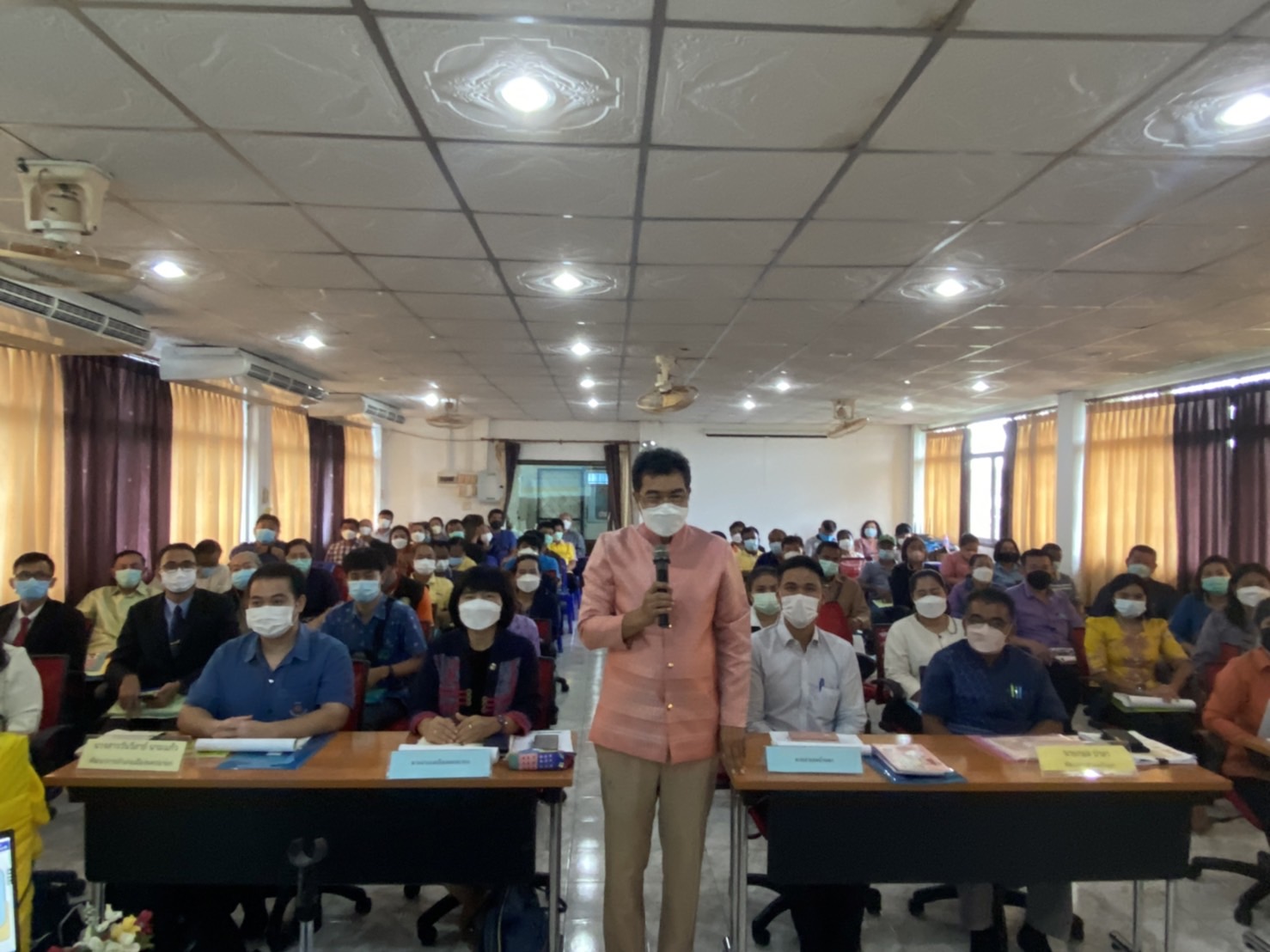 จังหวัดนครนายก เดินหน้าประชุมทีมสหวิชาชีพระดับอำเภอ เพื่อสร้างความเข้าใจในแนวทางในภารกิจการส่งเสริมการประกอบอาชีพแก่ครัวเรือนด้อยโอกาส ในพื้นที่นครนายก ตามหลัก 4ท