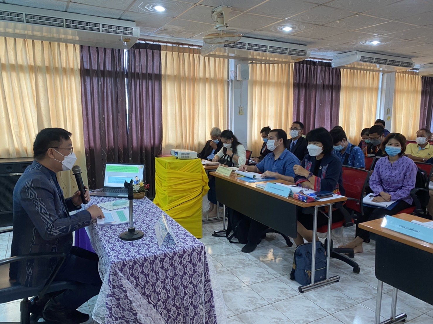 จังหวัดนครนายก เดินหน้าประชุมทีมสหวิชาชีพระดับอำเภอ เพื่อสร้างความเข้าใจในแนวทางในภารกิจการส่งเสริมการประกอบอาชีพแก่ครัวเรือนด้อยโอกาส ในพื้นที่นครนายก ตามหลัก 4ท