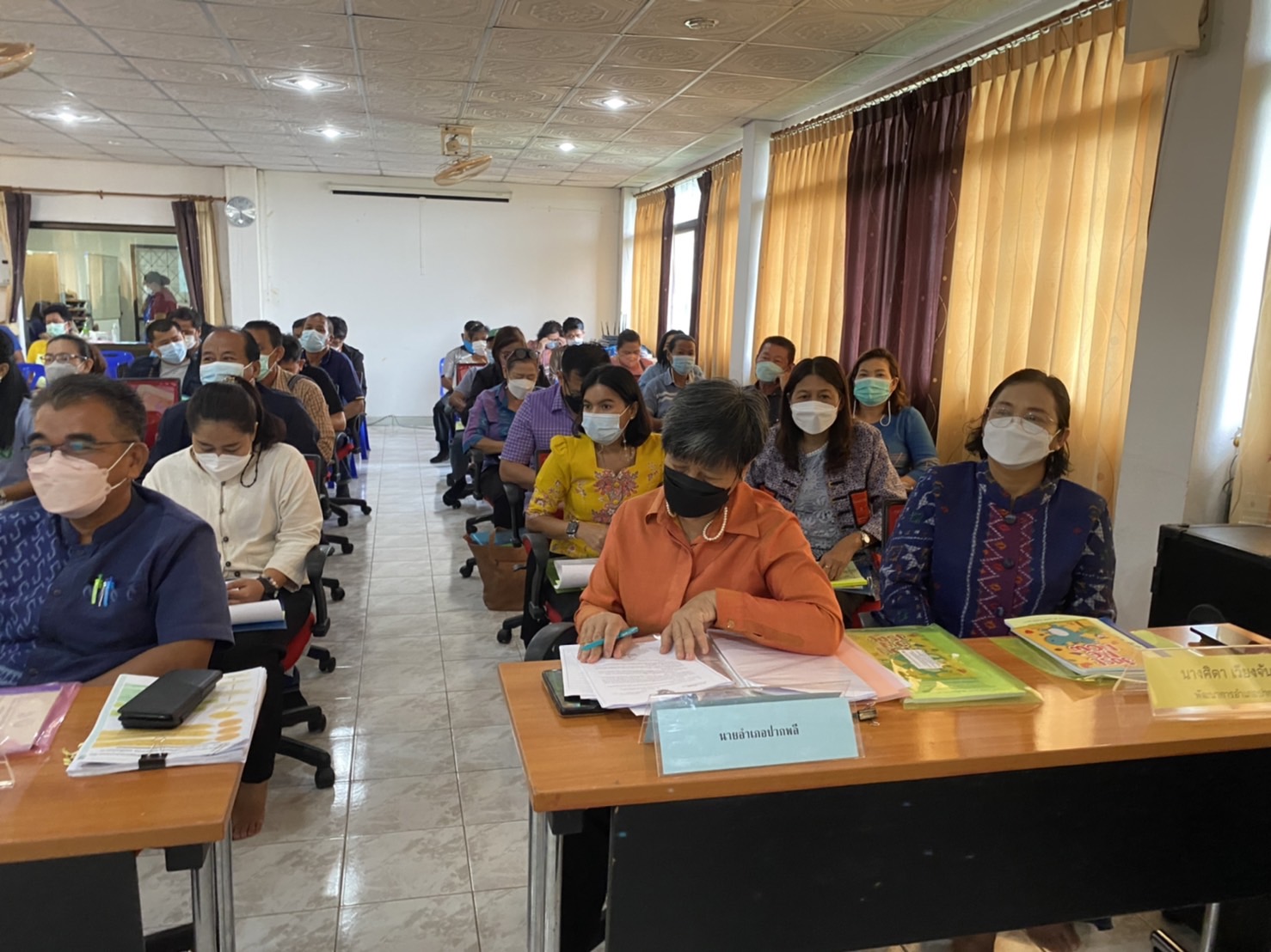 จังหวัดนครนายก เดินหน้าประชุมทีมสหวิชาชีพระดับอำเภอ เพื่อสร้างความเข้าใจในแนวทางในภารกิจการส่งเสริมการประกอบอาชีพแก่ครัวเรือนด้อยโอกาส ในพื้นที่นครนายก ตามหลัก 4ท