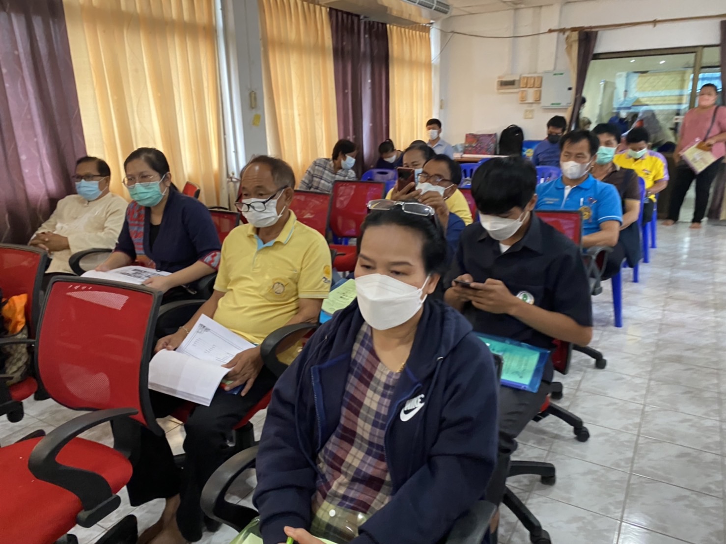 จังหวัดนครนายก เดินหน้าประชุมทีมสหวิชาชีพระดับอำเภอ เพื่อสร้างความเข้าใจในแนวทางในภารกิจการส่งเสริมการประกอบอาชีพแก่ครัวเรือนด้อยโอกาส ในพื้นที่นครนายก ตามหลัก 4ท