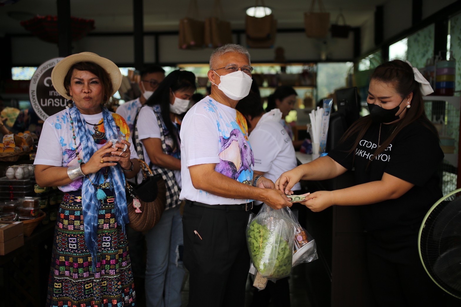 เปิดตัวอย่างยิ่งใหญ่ ศูนย์สินค้า OTOP ผลิตภัณฑ์ชุมชนนครนายก