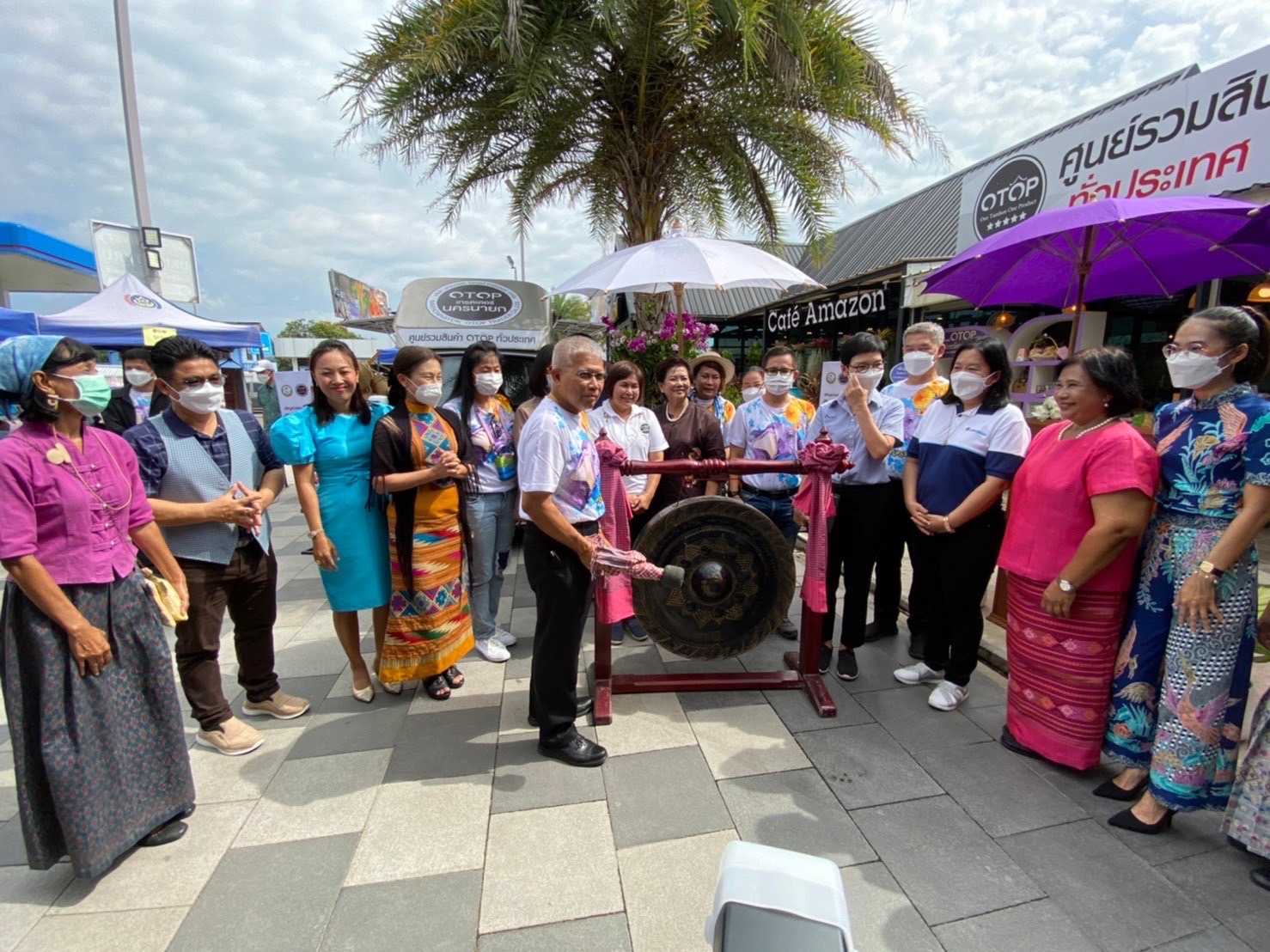 เปิดตัวอย่างยิ่งใหญ่ ศูนย์สินค้า OTOP ผลิตภัณฑ์ชุมชนนครนายก