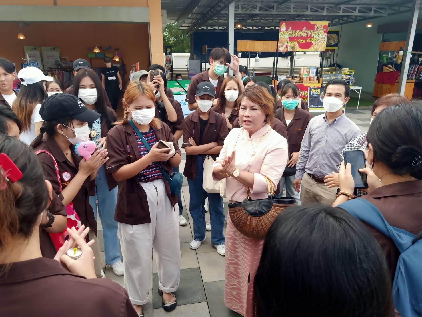 ??พช.นครนายกร่วมต้อนรับการศึกษาดูงานของนิสิตวิทยาโพธิวิชชาลัย มศว.