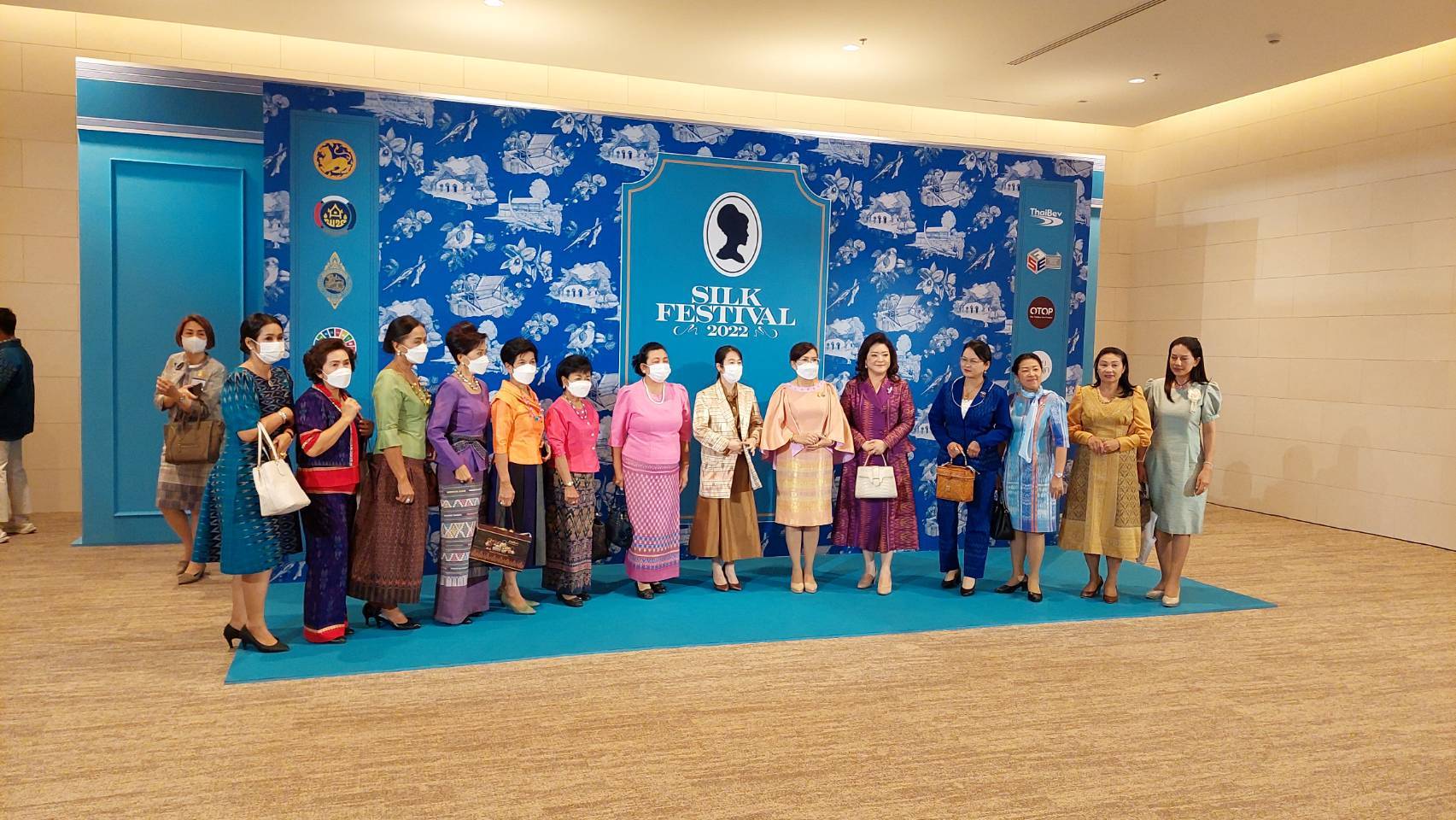 ??พช.นครนายก ร่วมชมนิทรรศการเฉลิมพระเกียรติ โครงการเทศกาลไหมไทย (Thai silk Festival2022)