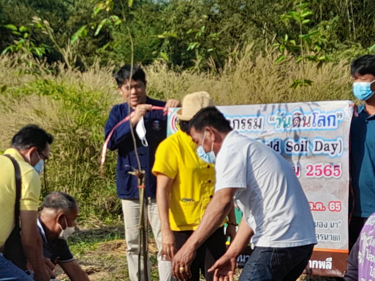 พช.นครนายก : สพอ.ปากพลี ร่วมจัดกิจกรรมวันดินโลก ประจำปี 2565 ภายใต้แนวคิด “Soil : Where Food From Begin อาหารก่อกำเนิด เกิดจากดิน”