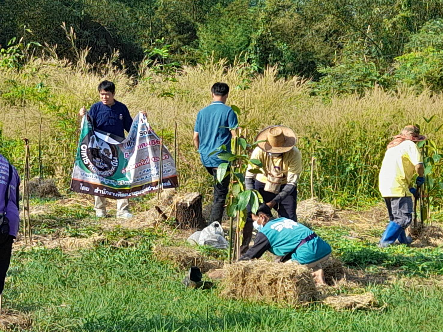 พช.นครนายก : สพอ.ปากพลี ร่วมจัดกิจกรรมวันดินโลก ประจำปี 2565 ภายใต้แนวคิด “Soil : Where Food From Begin อาหารก่อกำเนิด เกิดจากดิน”