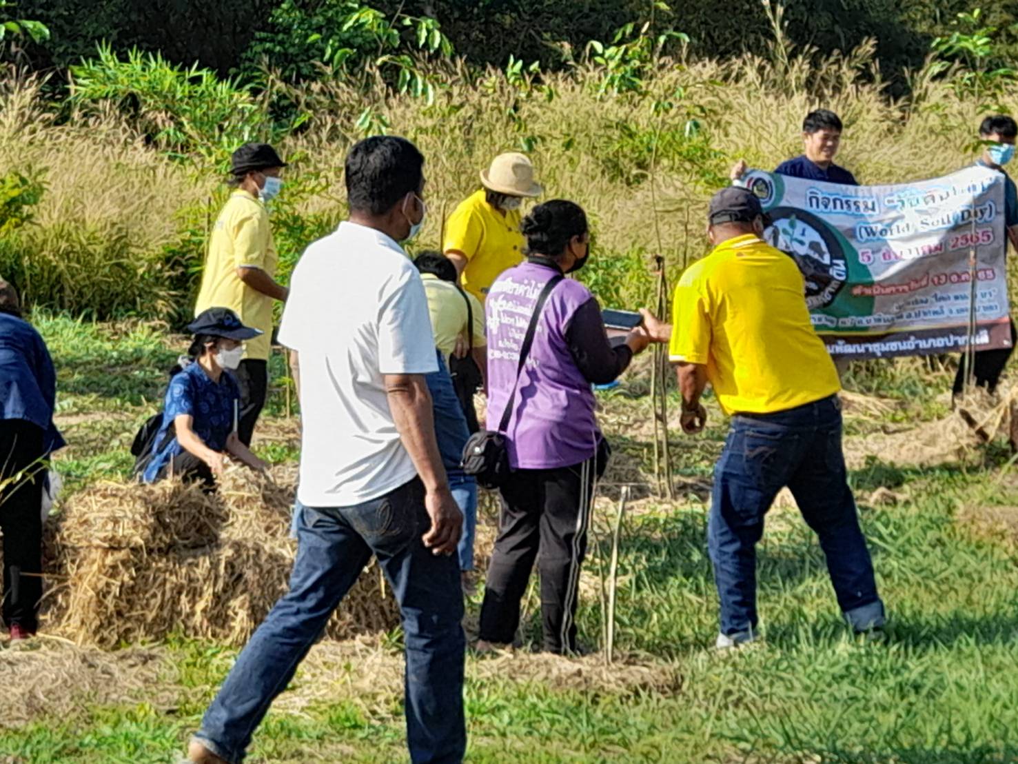 พช.นครนายก : สพอ.ปากพลี ร่วมจัดกิจกรรมวันดินโลก ประจำปี 2565 ภายใต้แนวคิด “Soil : Where Food From Begin อาหารก่อกำเนิด เกิดจากดิน”