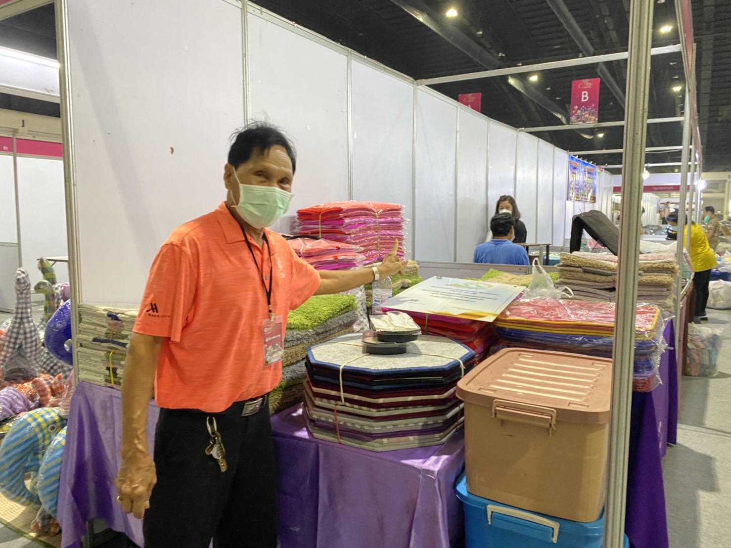 ? ? OTOP นครนายก ยกทัพสู่เมืองกรุง ขนสินค้าร่วมจำหน่ายงาน OTOP CITY 2022