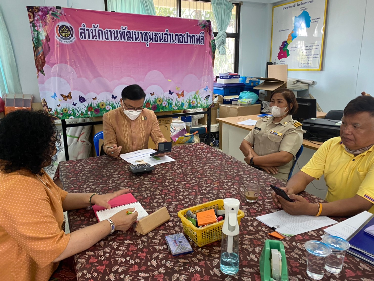 พช. นครนายก ลงพื้นที่ติดตามและสนับสนุนการบริหารการจัดเก็บข้อมูลความจำเป็นพื้นฐาน (จปฐ.) ประจำปีงบประมาณ พ.ศ. 2566