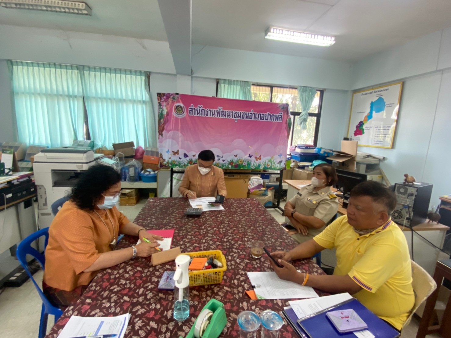 พช. นครนายก ลงพื้นที่ติดตามและสนับสนุนการบริหารการจัดเก็บข้อมูลความจำเป็นพื้นฐาน (จปฐ.) ประจำปีงบประมาณ พ.ศ. 2566