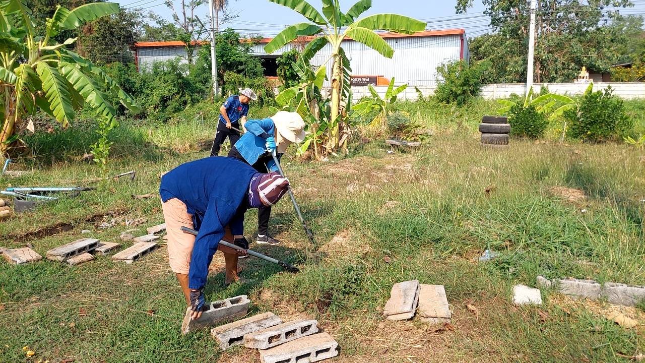 จังหวัดนครนายก ดำเนินการเตรียมพื้นที่ว่างบริเวณด้านหน้าศาลากลางจังหวัด เพื่อให้เป็นจุดเรียนรู้เศรษฐกิจพอเพียง 30 ตารางวา โมเดล