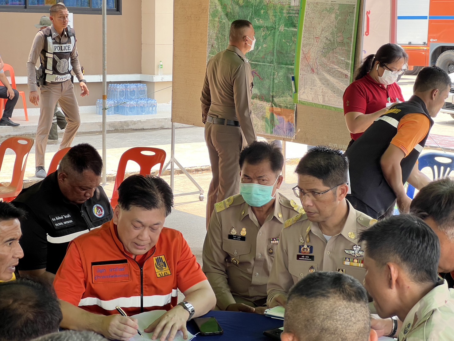 พจ.นครนายก ร่วมสนับสนุนภารกิจการดับไฟป่าในพื้นที่จังหวัดนครนายก