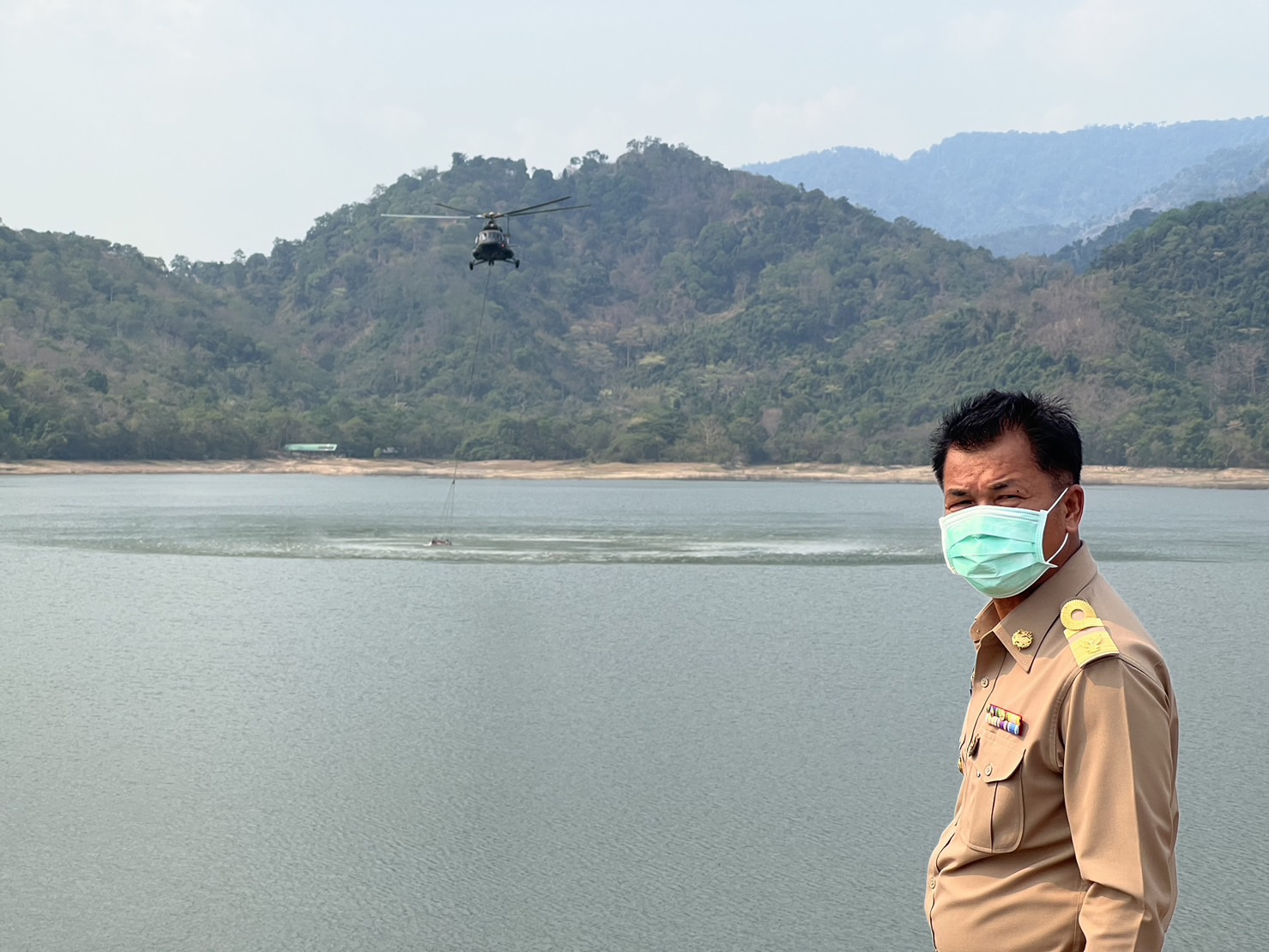 พจ.นครนายก ร่วมสนับสนุนภารกิจการดับไฟป่าในพื้นที่จังหวัดนครนายก