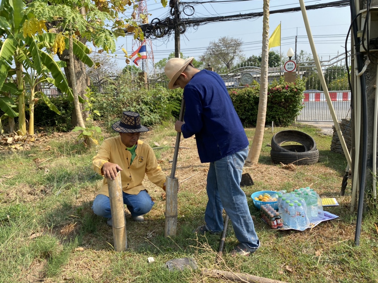 จังหวัดนครนายก ดำเนินการเตรียมพื้นที่ว่างบริเวณด้านหน้าศาลากลางจังหวัด เพื่อให้เป็นจุดเรียนรู้เศรษฐกิจพอเพียง 30 ตารางวา โมเดล