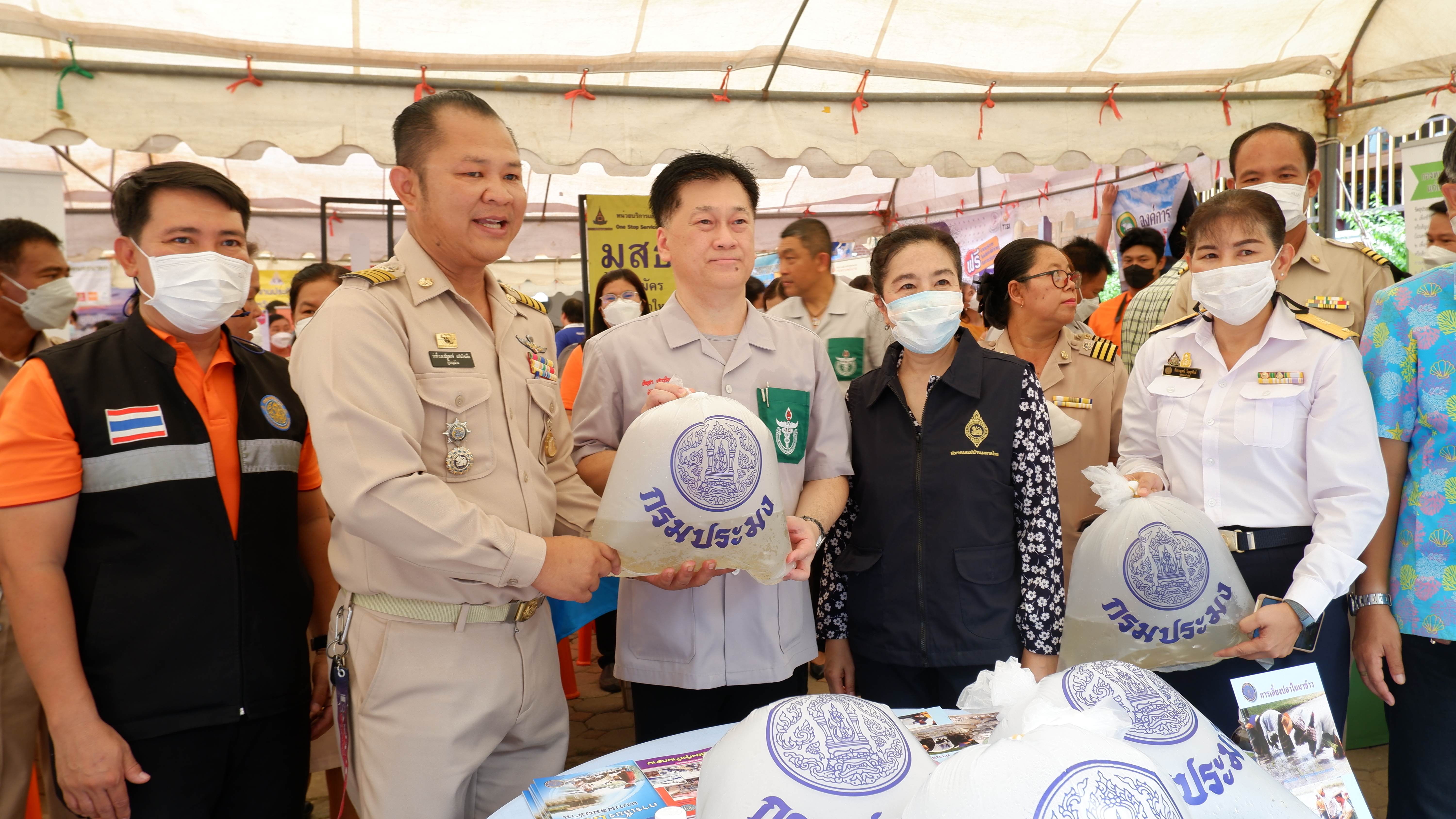 พช.นครนายก ร่วมกิจกรรม “หน่วยบำบัดทุกข์ บำรุงสุข สร้างรอยยิ้ม และความปรองดองสมานฉันท์ให้ประชาชนจังหวัดนครนายก” ครั้งที่ 7 ประจำปีงบประมาณ พ.ศ. 2566