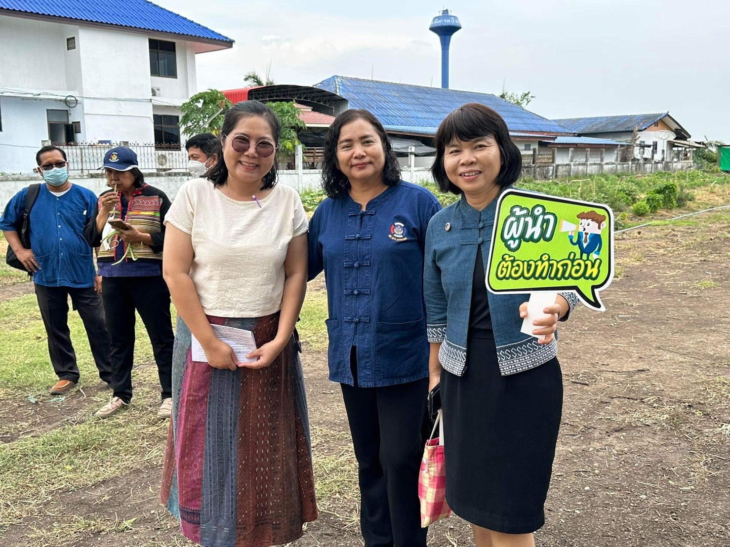 รองอธิบดีกรมการพัฒนาชุมชน ติดตามงานการขับเคลื่อนตำบลเข้มแข็งตามหลักปรัชญาของเศรษฐกิจพอเพียง ในพื้นที่จังหวัดนครนายก