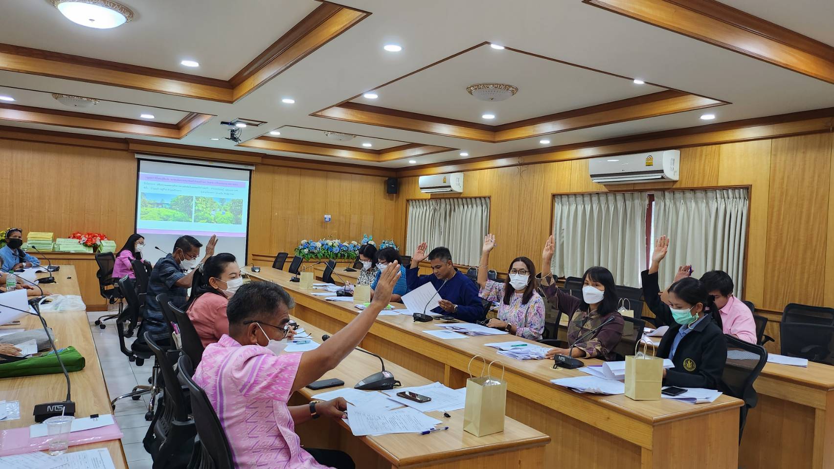 ??? พช.บ้านนา จังหวัดนครนายก ประชุมคณะอนุกรรมการกลั่นกรองและติดตามการดำเนินงานกองทุนพัฒนาบทบาทสตรีอำเภอบ้านนา ครั้งที่ 3/2566