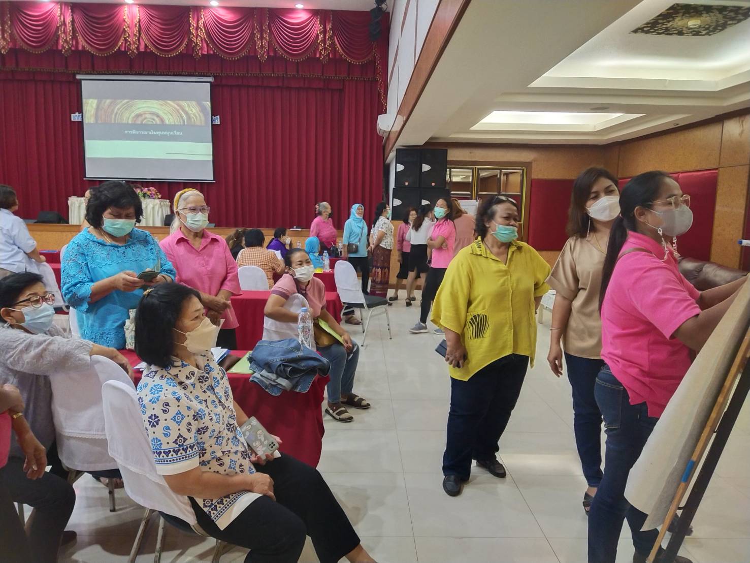 ?? พช.นครนายกโดยกองทุนพัฒนาบทบาทสตรี จัดอบรมโครงการเพิ่มประสิทธิภาพการปฏิบัติงานกองทุนพัฒนาบทบาทสตรีแก่กลไกการขับเคลื่อน