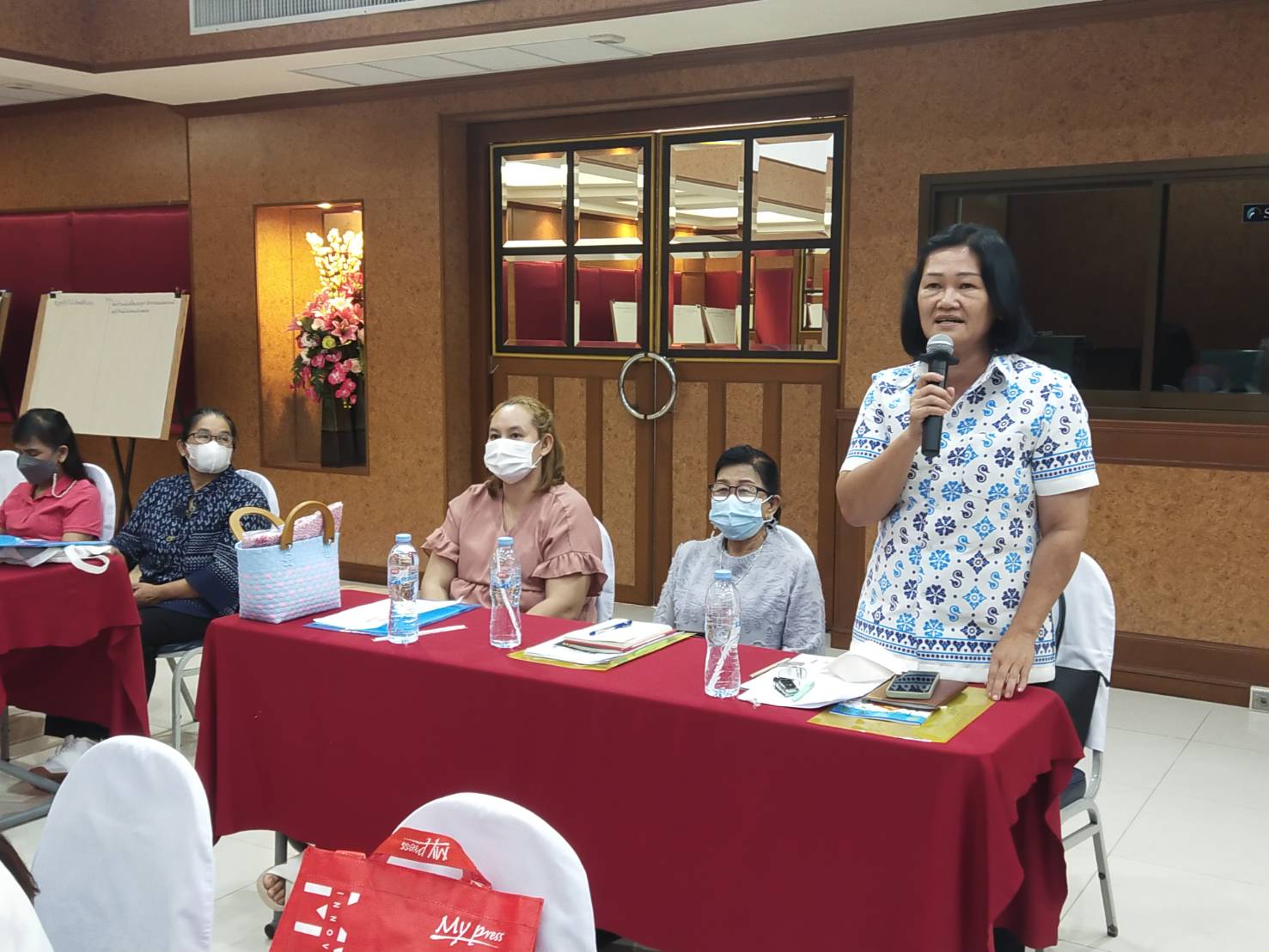 ?? พช.นครนายกโดยกองทุนพัฒนาบทบาทสตรี จัดอบรมโครงการเพิ่มประสิทธิภาพการปฏิบัติงานกองทุนพัฒนาบทบาทสตรีแก่กลไกการขับเคลื่อน