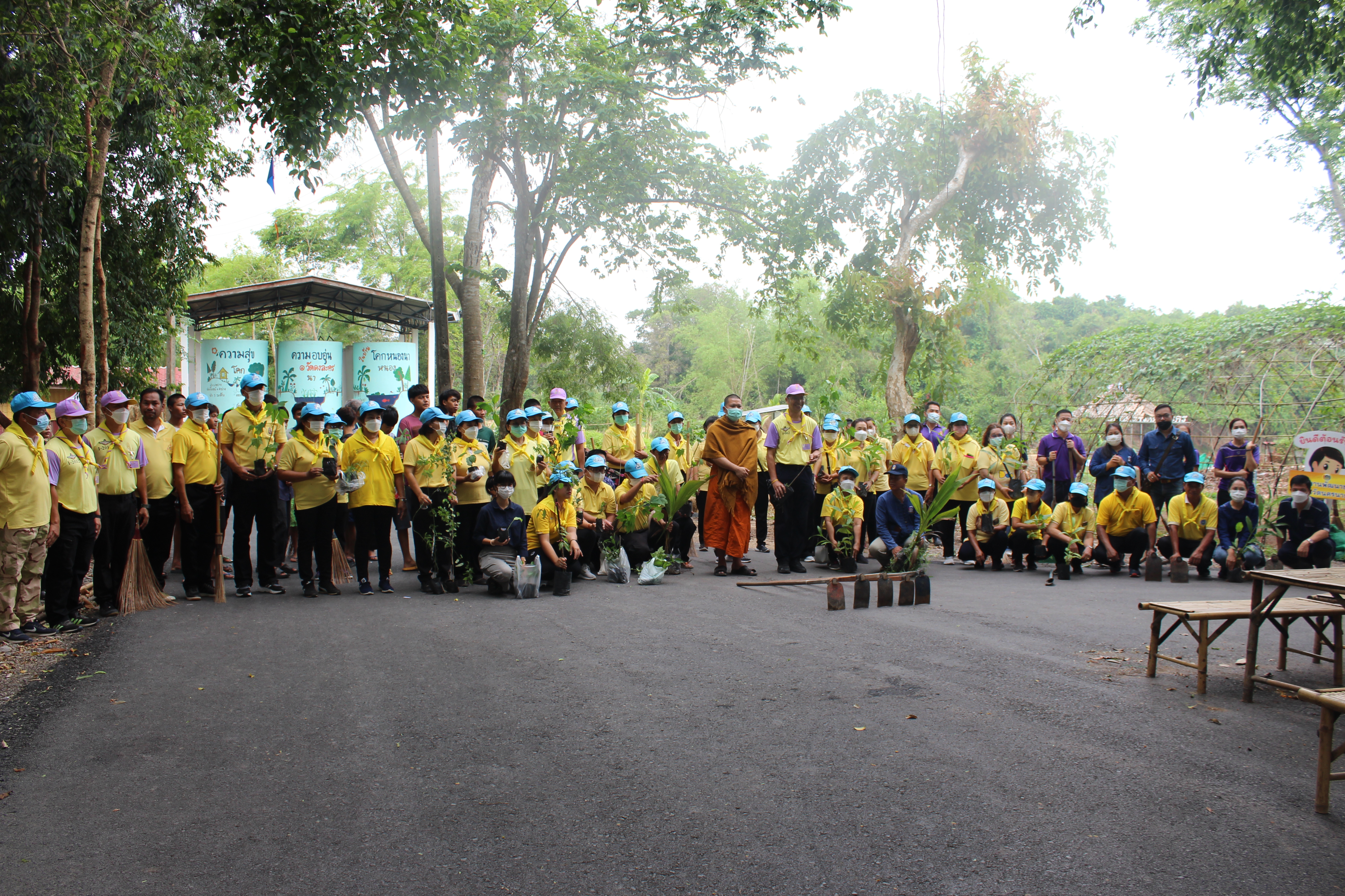 ??? พช.นครนายก ร่วม “เอามื้อ สามัคคี” ณ ศูนย์เรียนรู้ “โคก หนอง นา วัดดงละคร” ตาม โครงการวัด ประชา รัฐ สร้างสุข เนื่องในโอกาสฉลองพระชนมายุ 8 รอบ สมเด็จพระอริยวงศาคตญาณ สมเด็จพระสังฆราช สกลมหาสังฆปริณษยก 26 มิถุนายน 2566