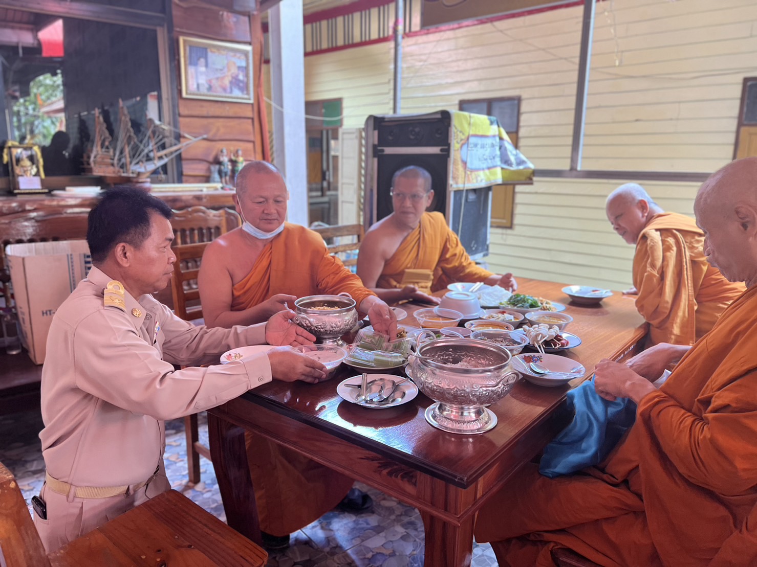 พัฒนาชุมชนนครนายก – @วัดคีรีวันจัดเทศกาลสงกรานต์สรงน้ำพระ-เณร ทอดผ้าป่าสามัคคี