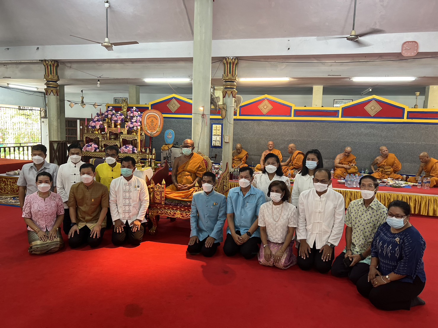 ??? พช. ร่วมโครงการเข้าวัดปฏิบัติธรรมวันธรรมสวนะ ประจำปีงบประมาณ พ.ศ. 2566 ภายใต้แนวคิด “ครอบครัวหิ้วตะกร้า ศรัทธาอิ่มบุญ อุดหนุนชุมชน”