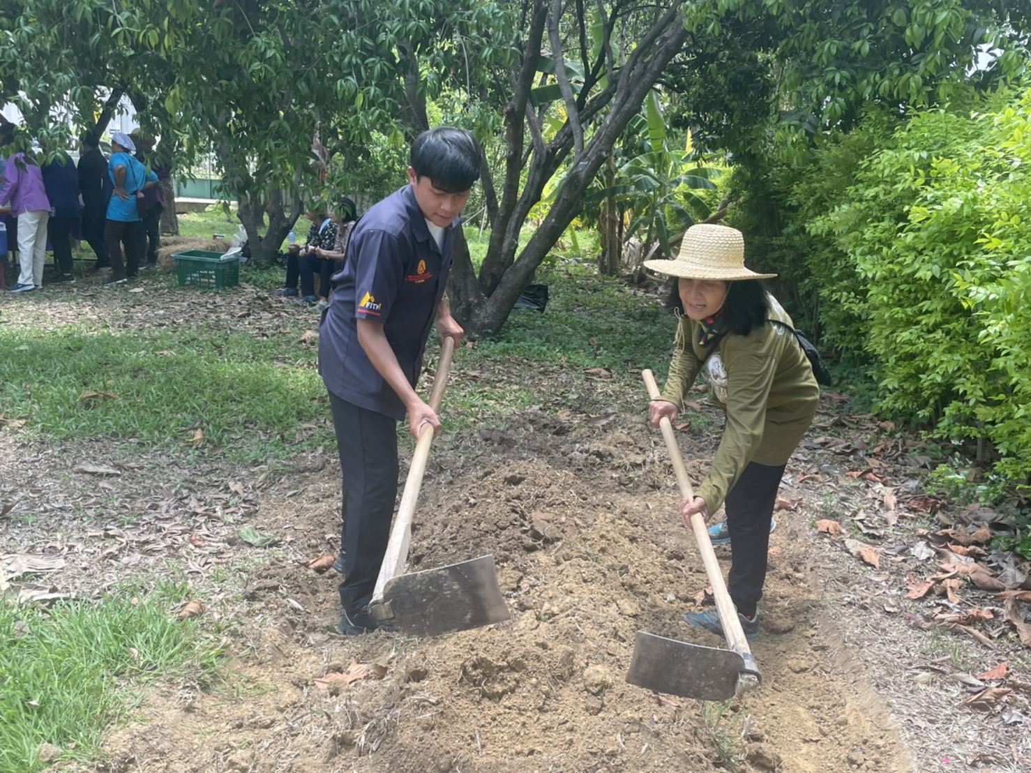 ??? พช.นครนายก เตรียมพื้นที่เพื่อ KICK OFF กิจกรรมต่อยอดขยายผลการน้อมนำพระราชดำริของสมเด็จพระกนิษฐาธิราชเจ้า กรมสมเด็จพระเทพรัตนราชสุดาฯ สยามบรมราชกุมารี สู่ปฏิบัติการปลูกผักสวนครัว เพื่อสร้างความมั่นคงทางอาหาร ประจำปีงบประมาณ พ.ศ. 2566