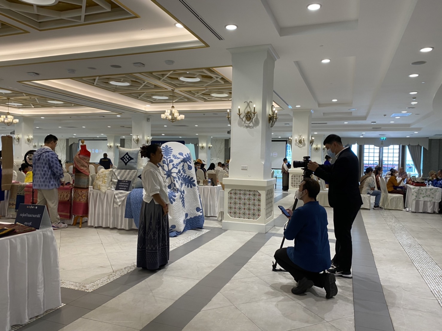 พช.นครนายก ผลักดันกลุ่มทอผ้า พัฒนาศักยภาพผู้ประกอบการ ปลุกกระแสเทรนด์ผ้าไทยให้ทันสมัยสู่สากล