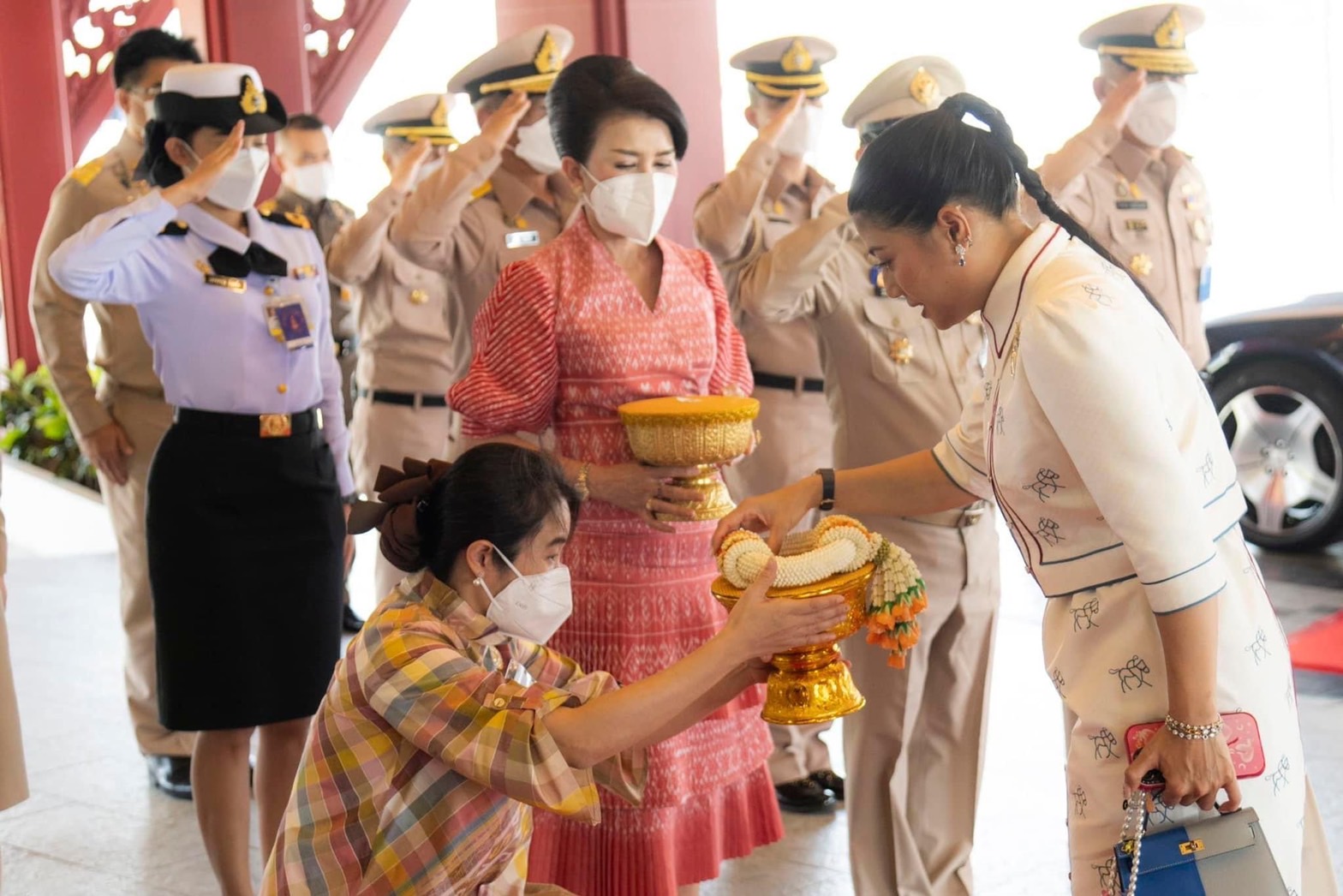 จังหวัดนครนายก ร่วมเฝ้ารับเสด็จสมเด็จพระเจ้าลูกเธอ เจ้าฟ้าสิริวัณณวรี นารีรัตนราชกัญญา เนื่องในโอกาสเสด็จทอดพระเนตรนิทรรศการ การจัดแสดงและจำหน่ายผลิตภัณฑ์ภูมิปัญญาผ้าไทยและงานหัตถกรรมชุมชน จุดภาคกลาง ณ หอประชุมกองทัพเรือ”