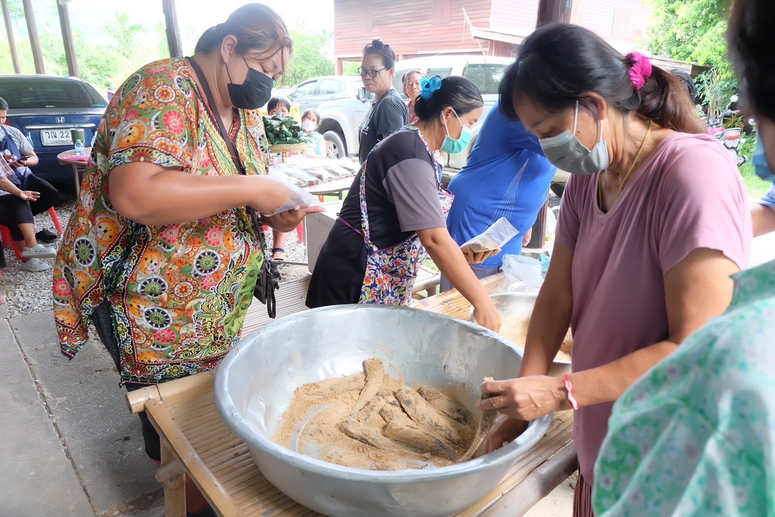 ??? พช.เมืองนครนายก ดำเนิน กิจกรรมส่งเสริมและพัฒนาอาชีพแก่ประชาชนที่เป็นสมาชิกกองทุนชุมชน ภายใต้ โครงการส่งเสริมประชาชนเข้าถึงแหล่งทุน