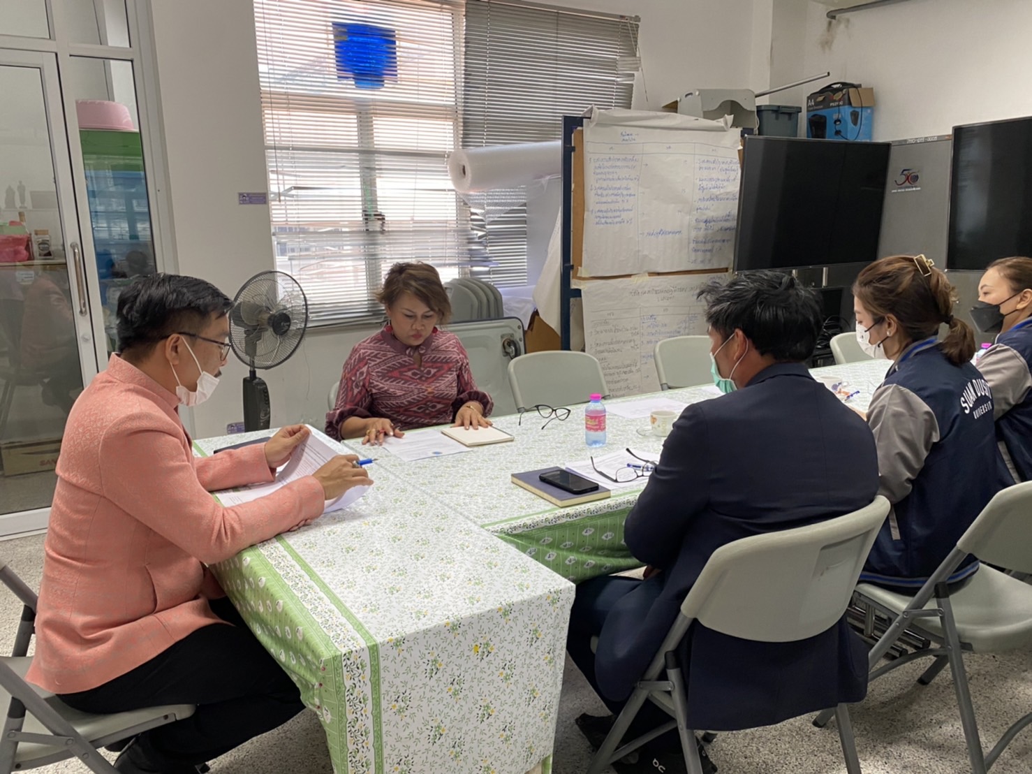 ??พช.นครนายก ร่วมให้ข้อมูลการวิจัยของมหาวิทยาลัยสวนดุสิต