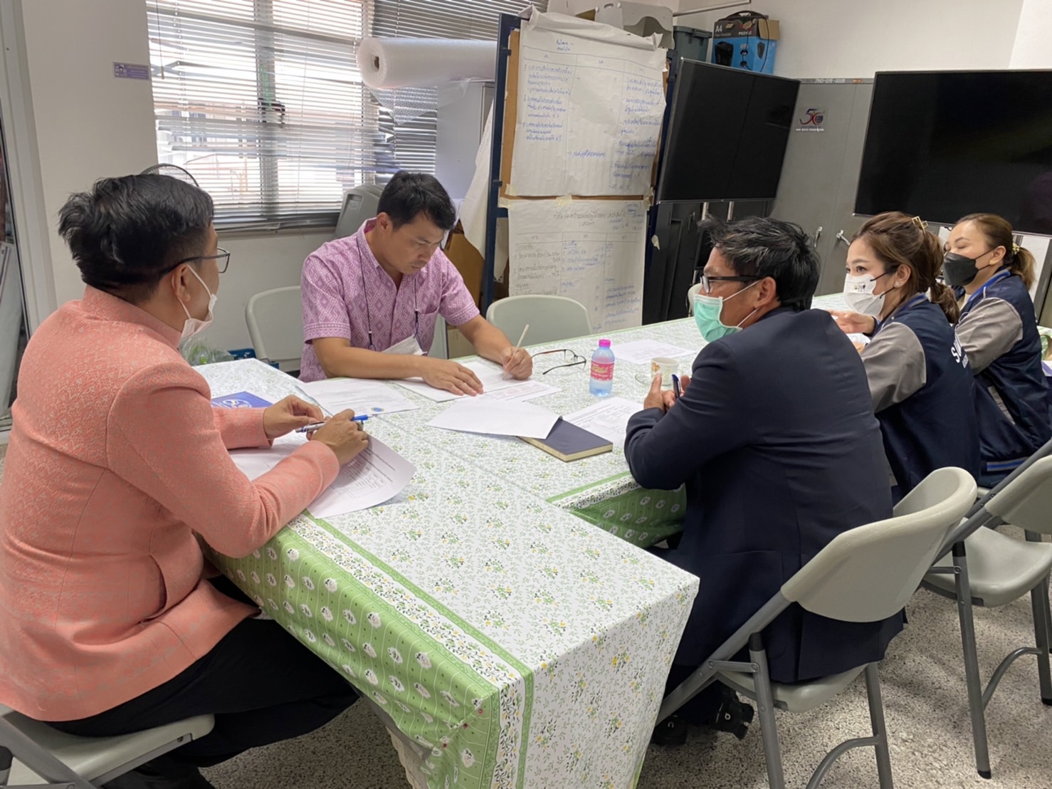 ??พช.นครนายก ร่วมให้ข้อมูลการวิจัยของมหาวิทยาลัยสวนดุสิต